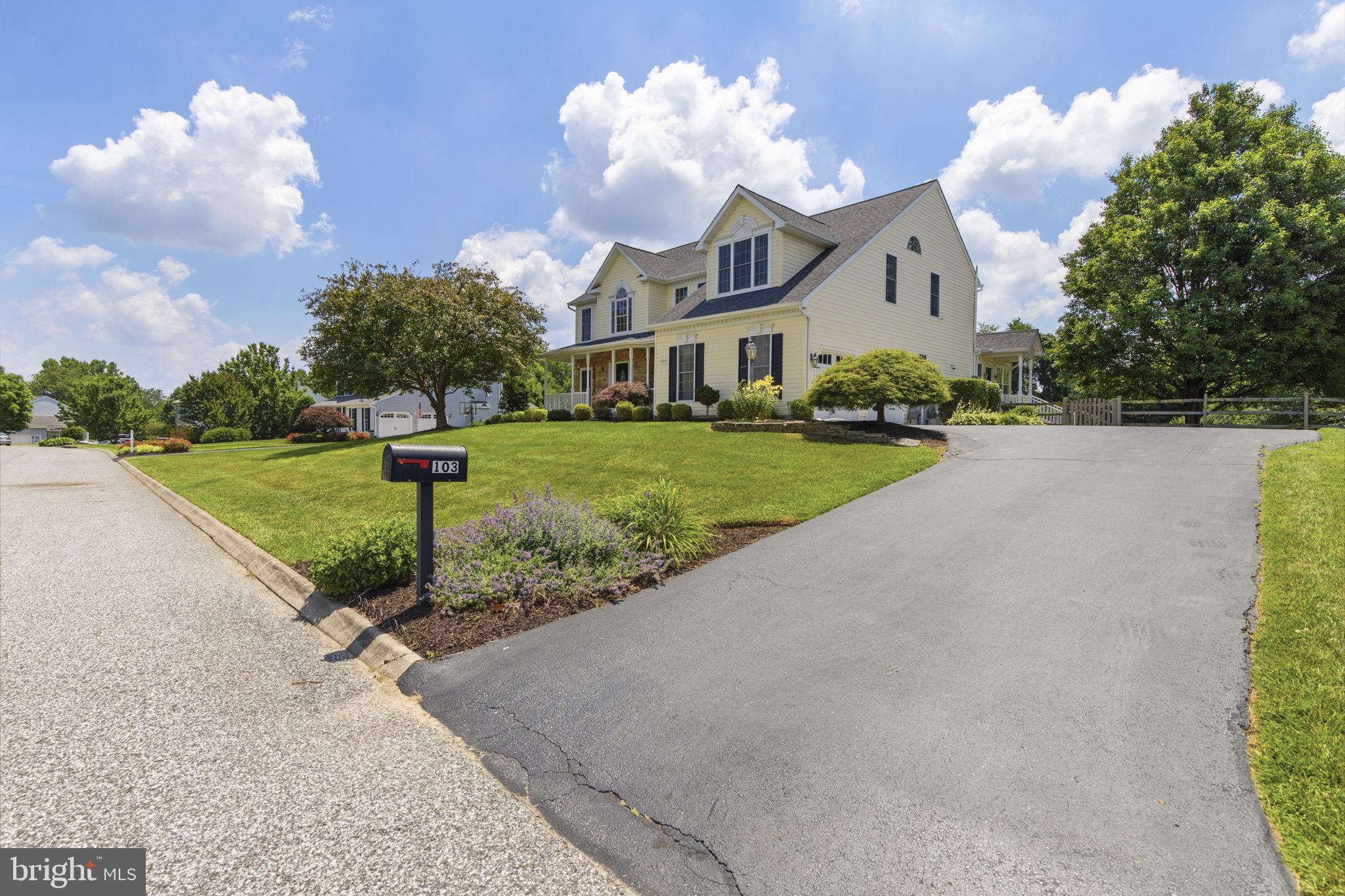 MAXA MEADOWS - Residential
