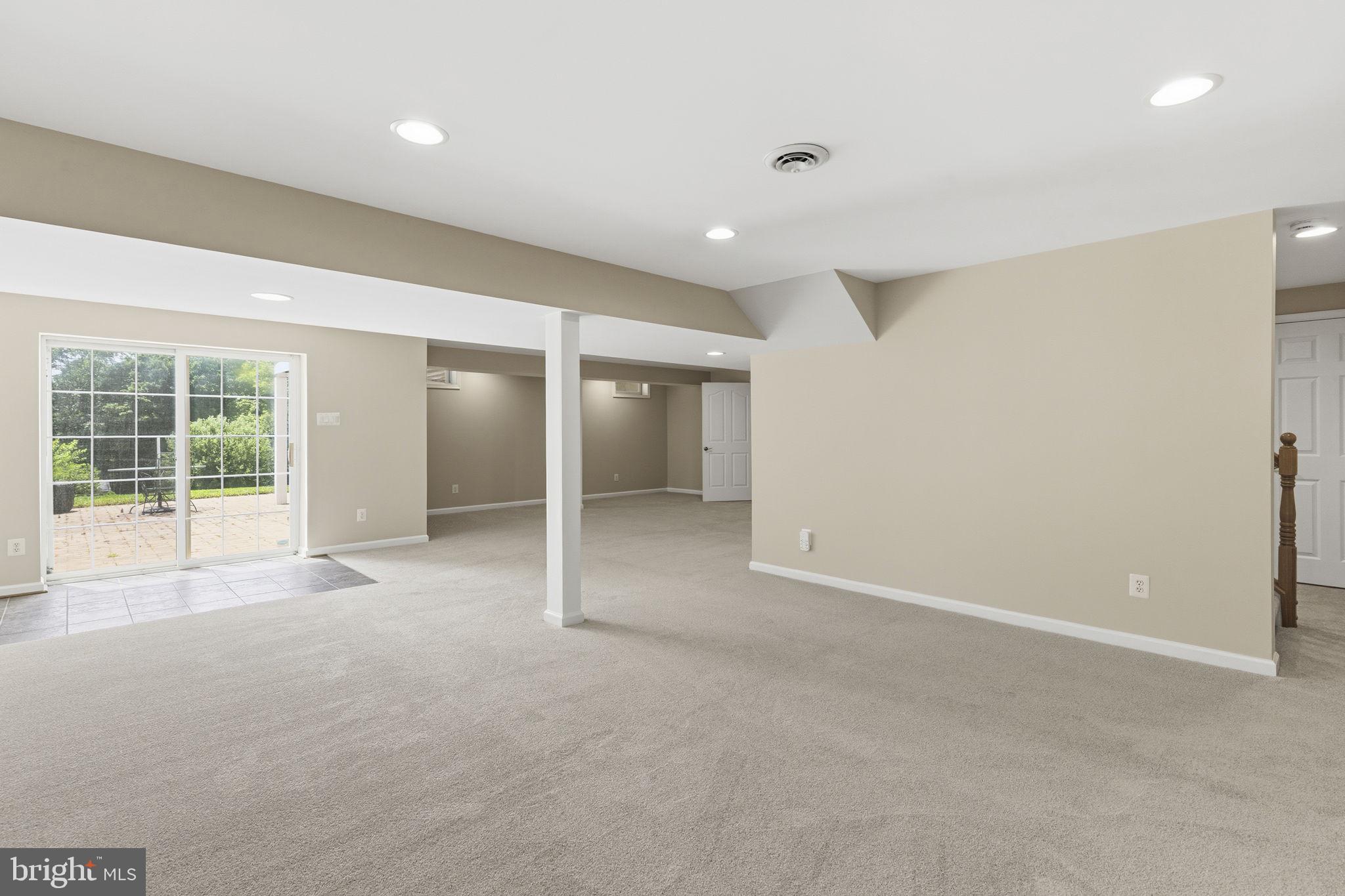 MAXA MEADOWS - Residential