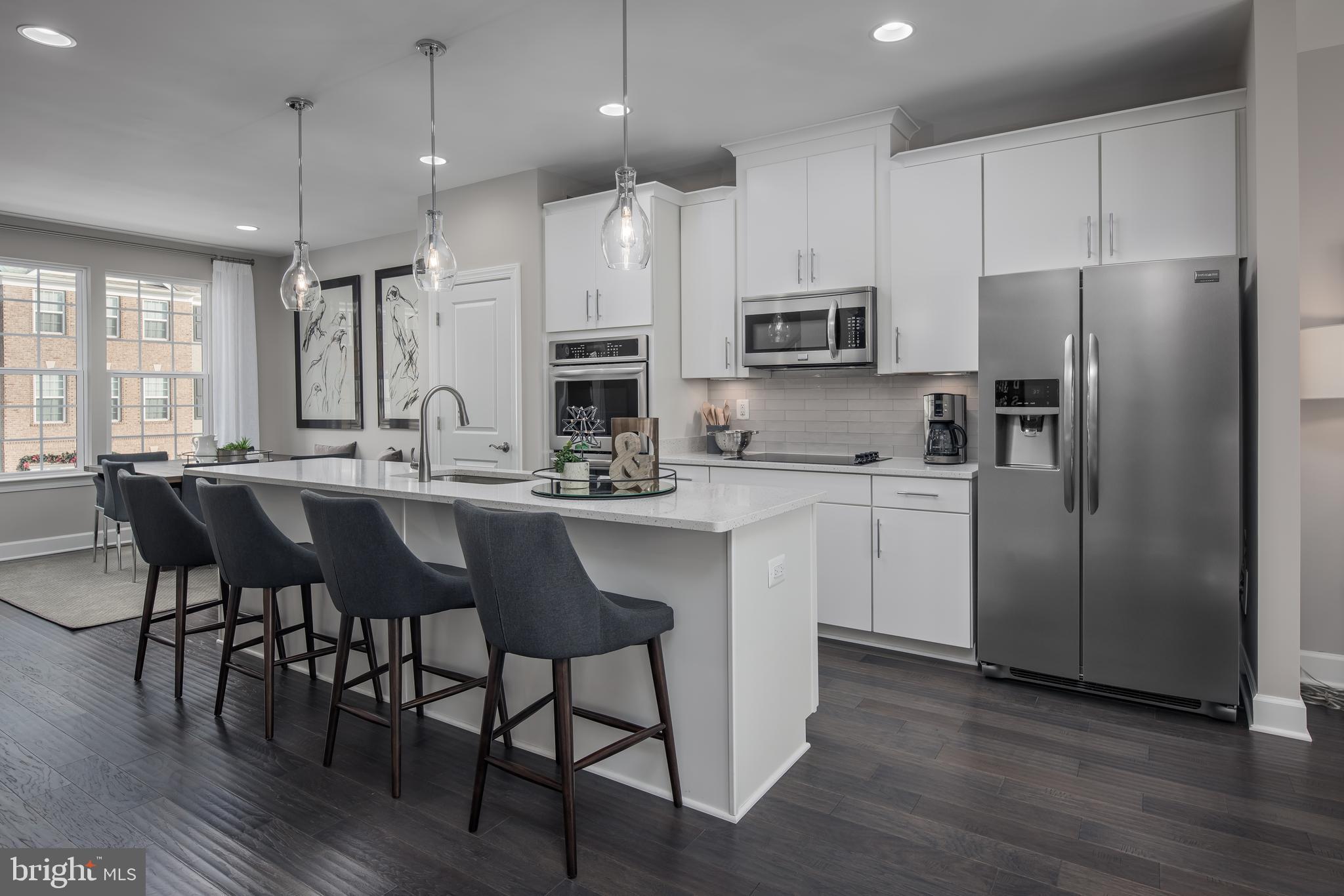 BRADLEY SQUARE - Residential