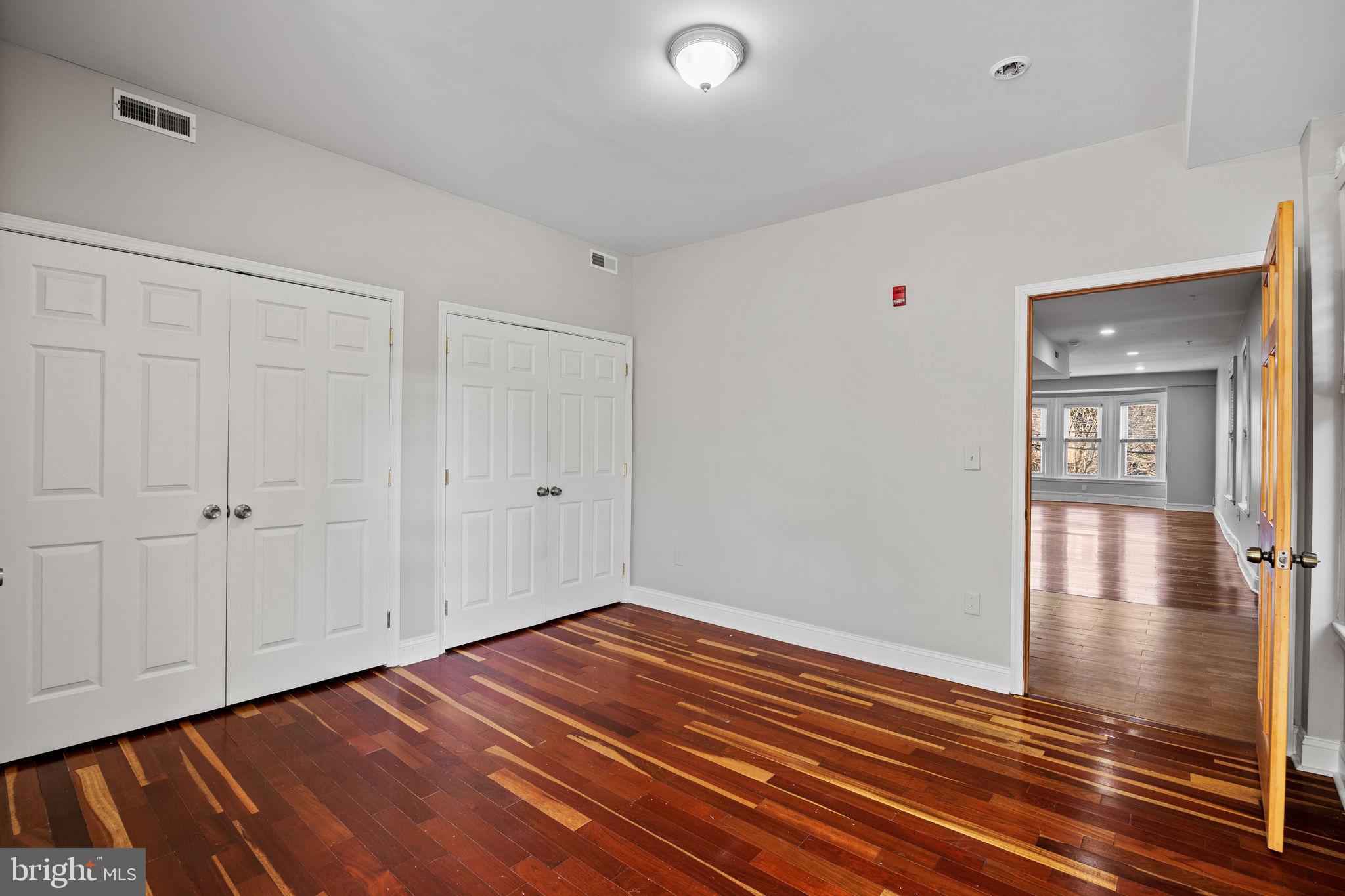 SPRUCE HILL - Residential