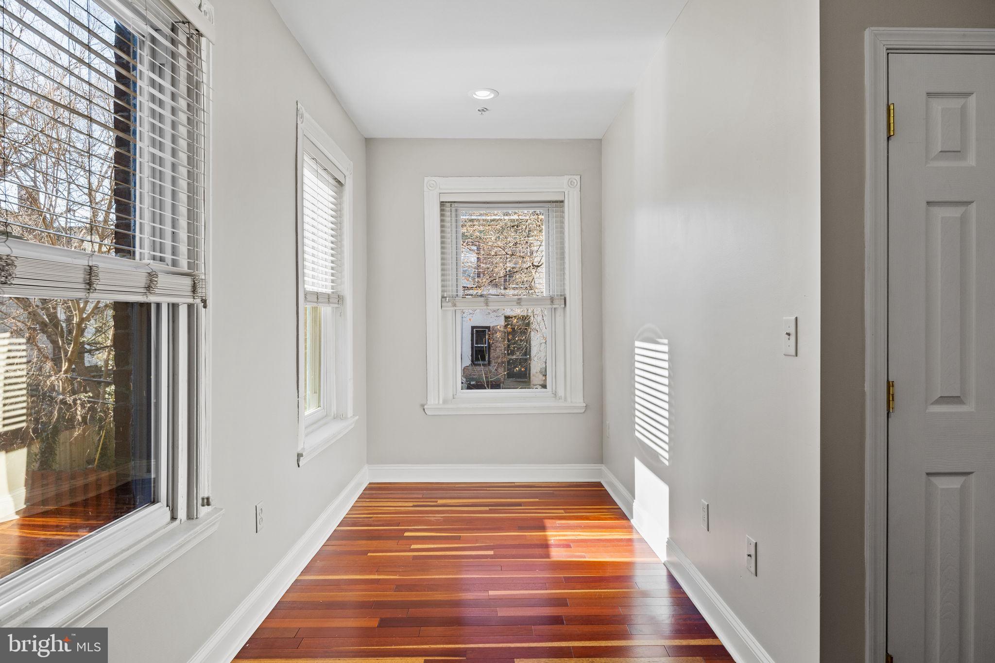 SPRUCE HILL - Residential
