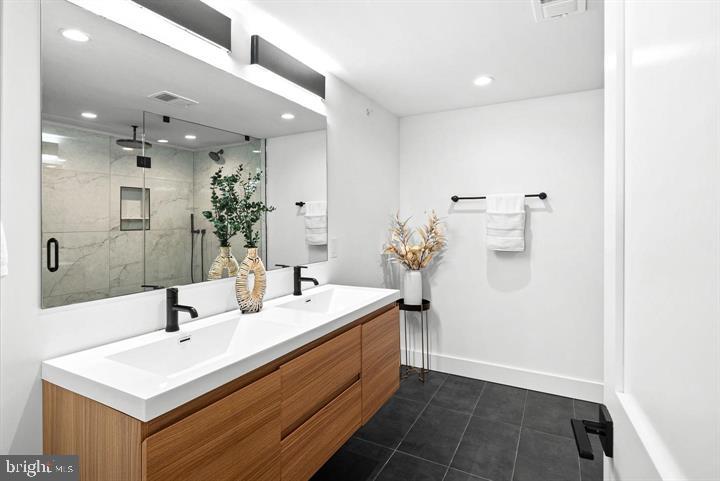 PHILADELPHIA (SOUTH) - Residential