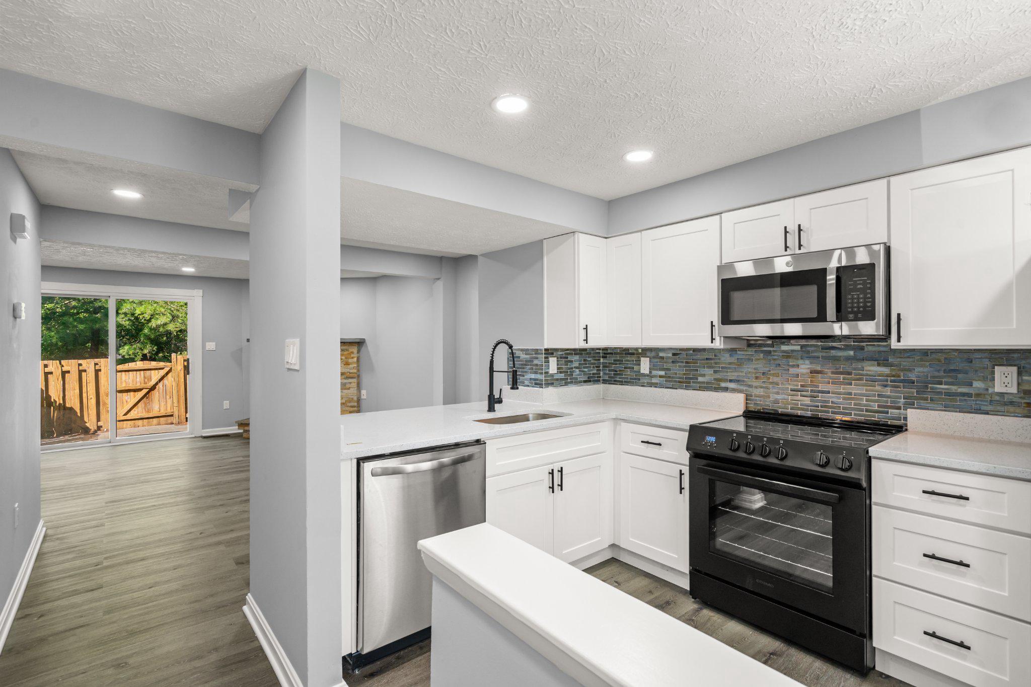 MIDDLEBROOK COMMONS - Residential