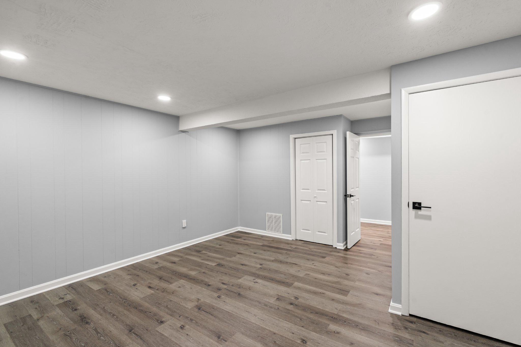 MIDDLEBROOK COMMONS - Residential
