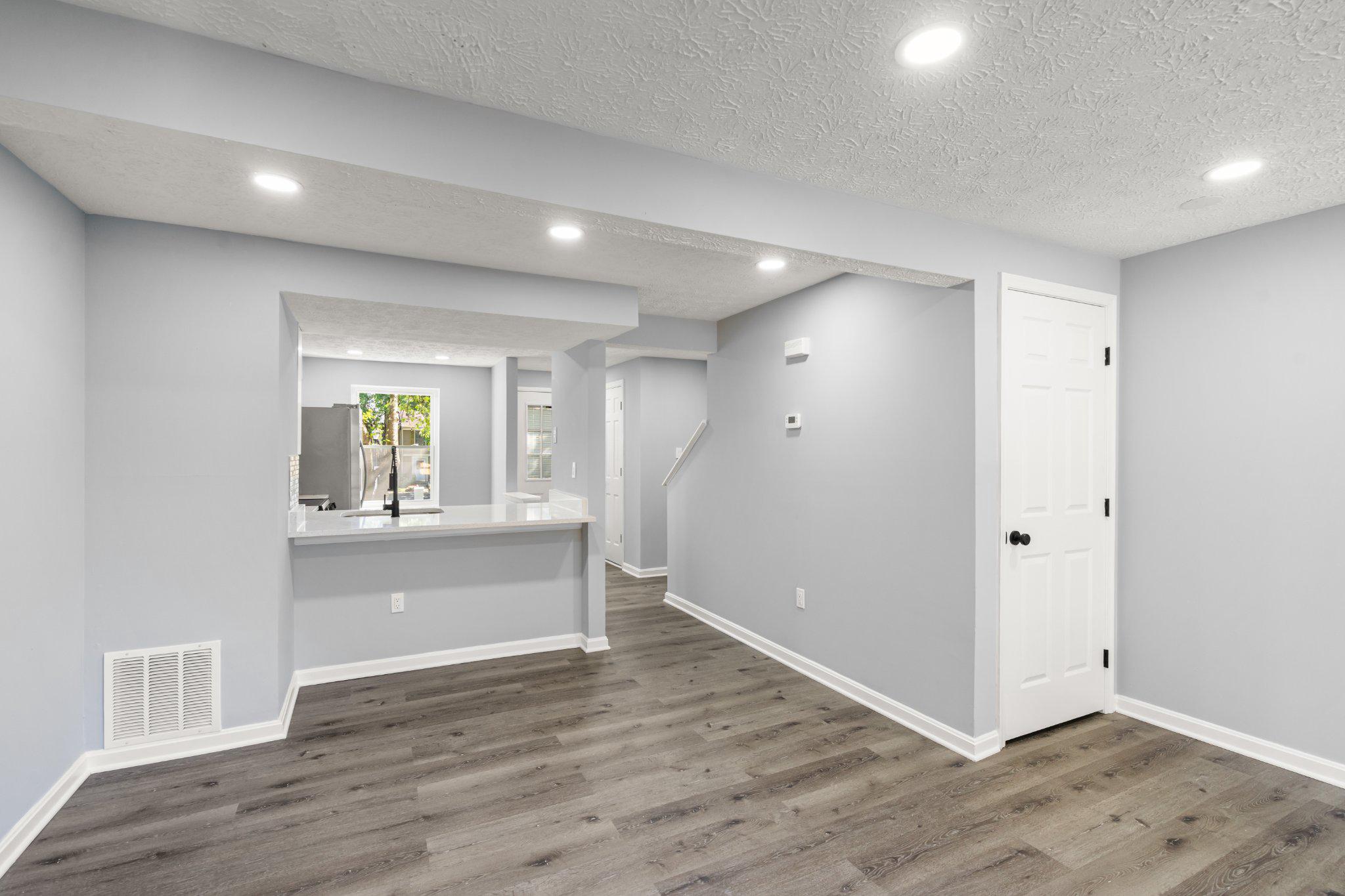 MIDDLEBROOK COMMONS - Residential