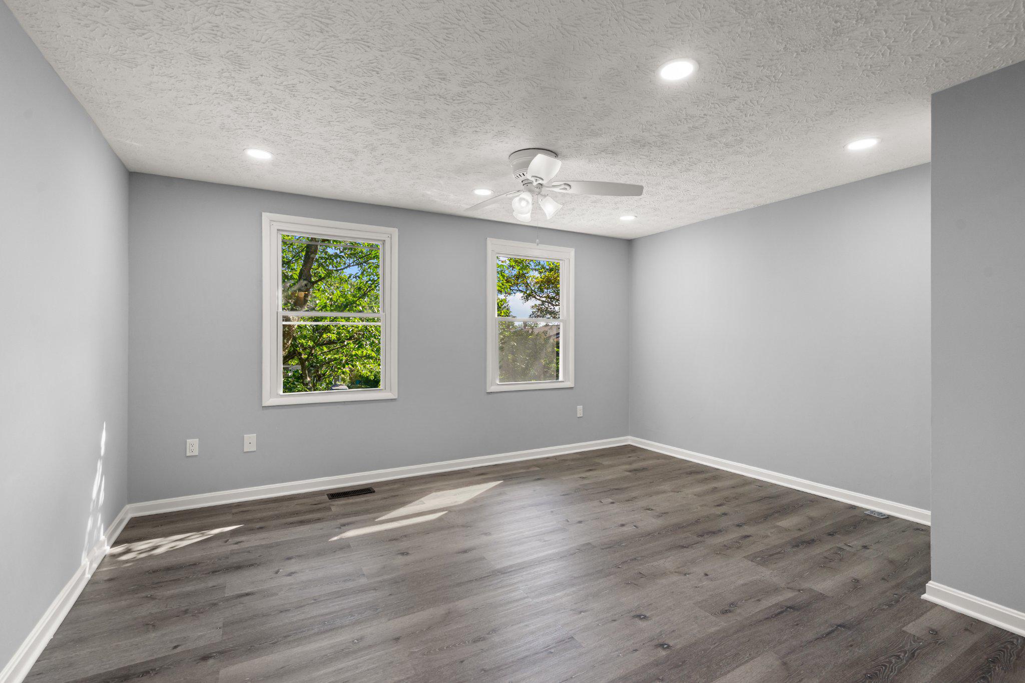 MIDDLEBROOK COMMONS - Residential