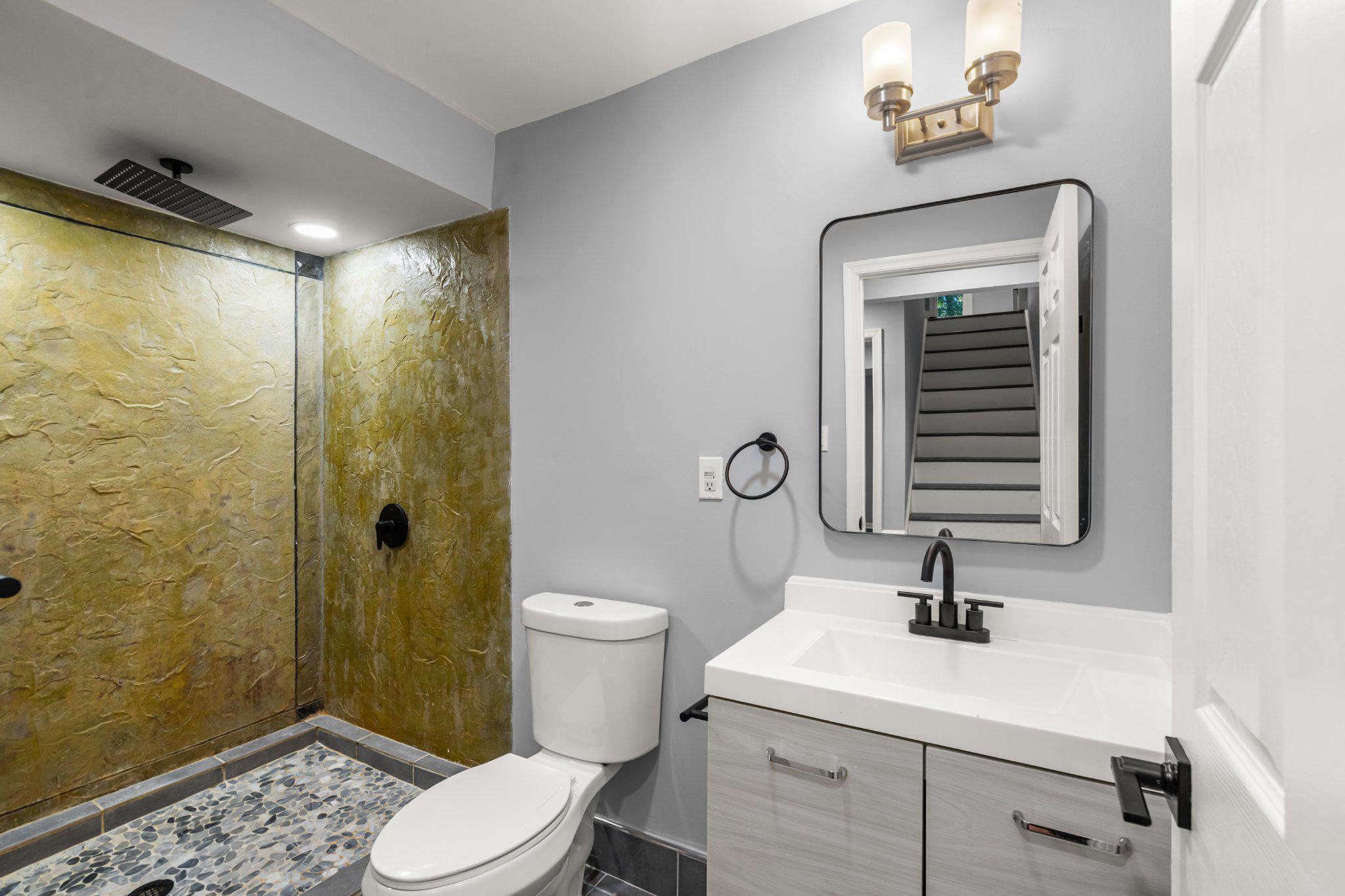 MIDDLEBROOK COMMONS - Residential
