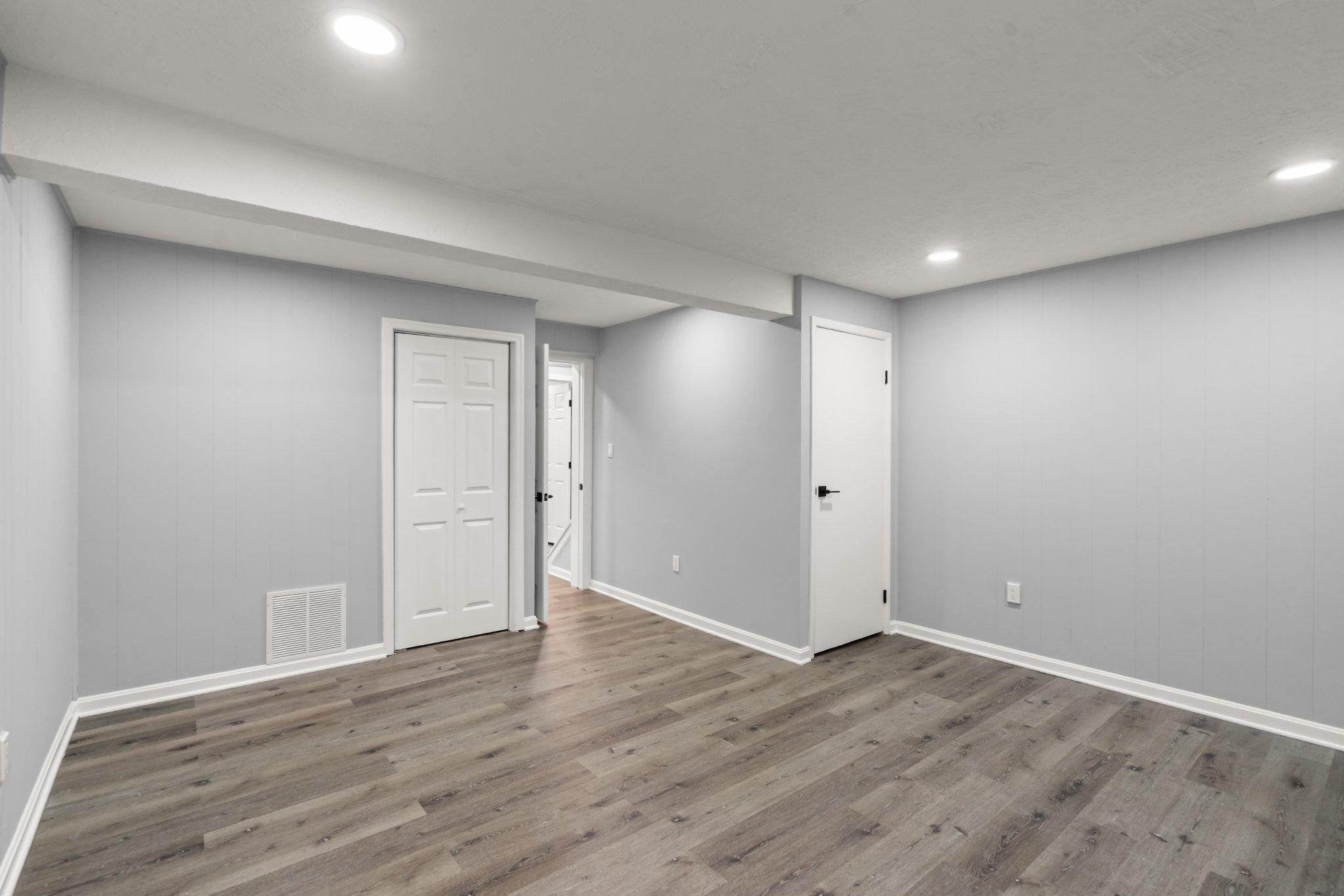 MIDDLEBROOK COMMONS - Residential