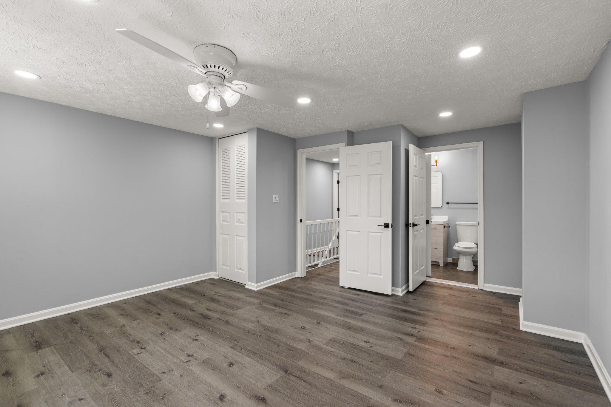 MIDDLEBROOK COMMONS - Residential