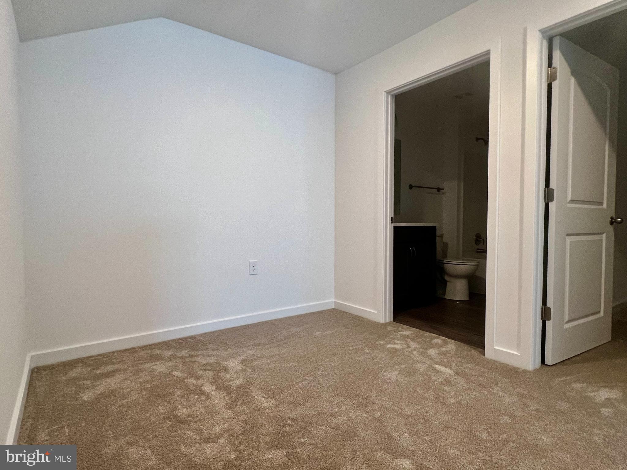 CARDINAL POINTE - Residential