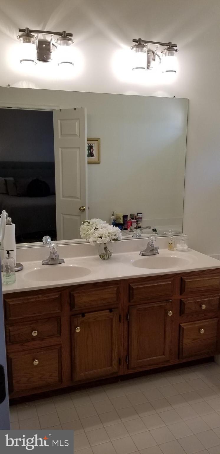 BALDWIN GROVE - Residential Lease