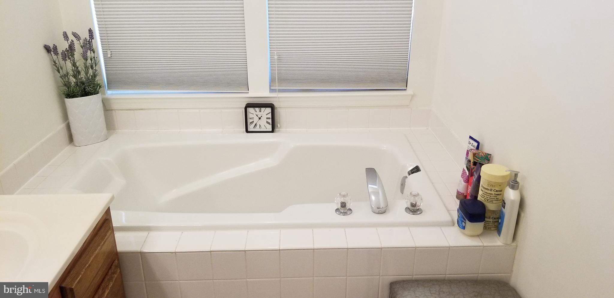 BALDWIN GROVE - Residential Lease