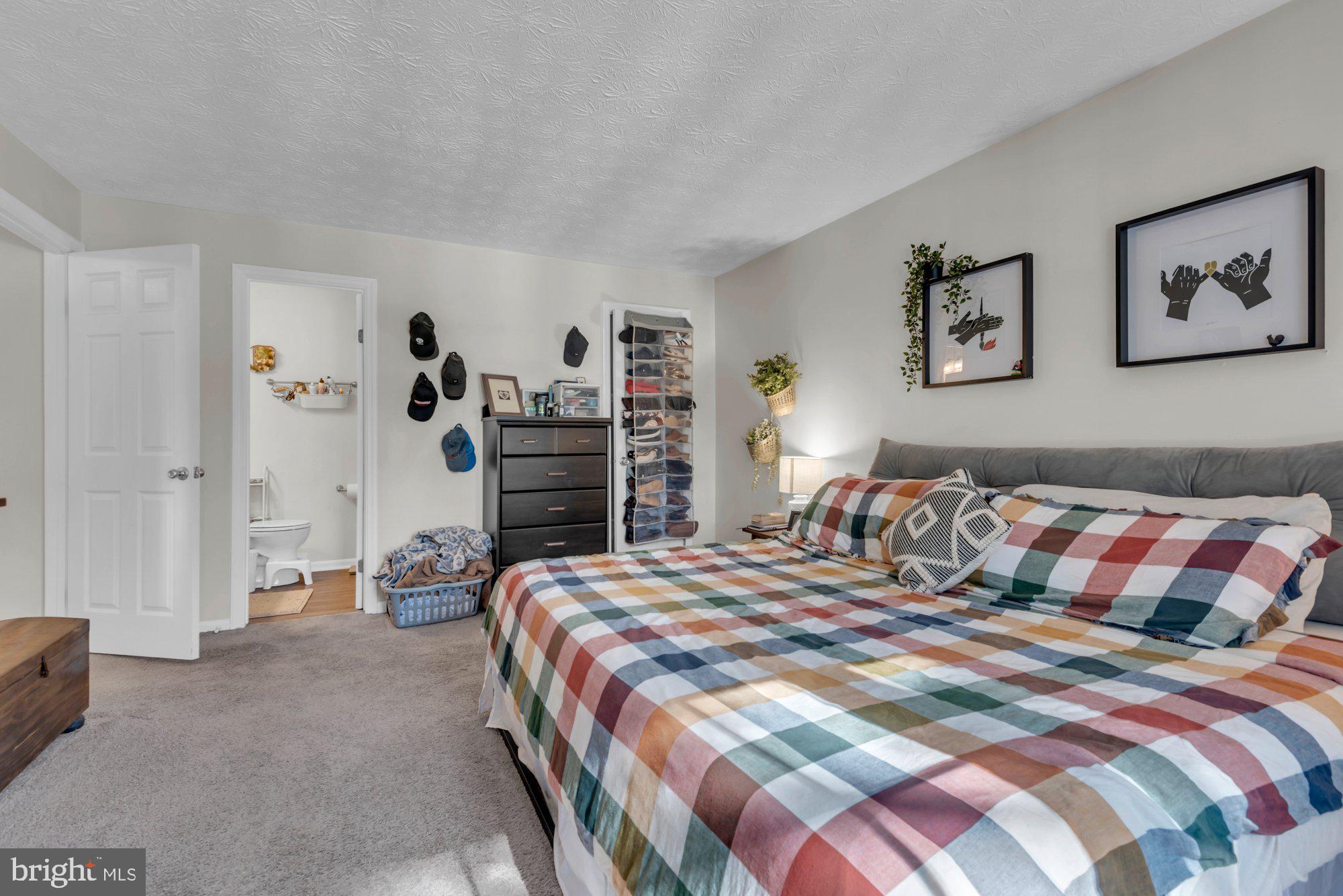 DEEP CREEK COMMONS - Residential