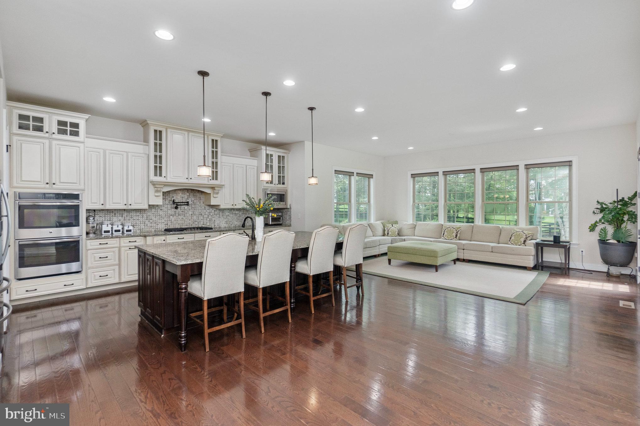 MEADOWS 2 - Residential