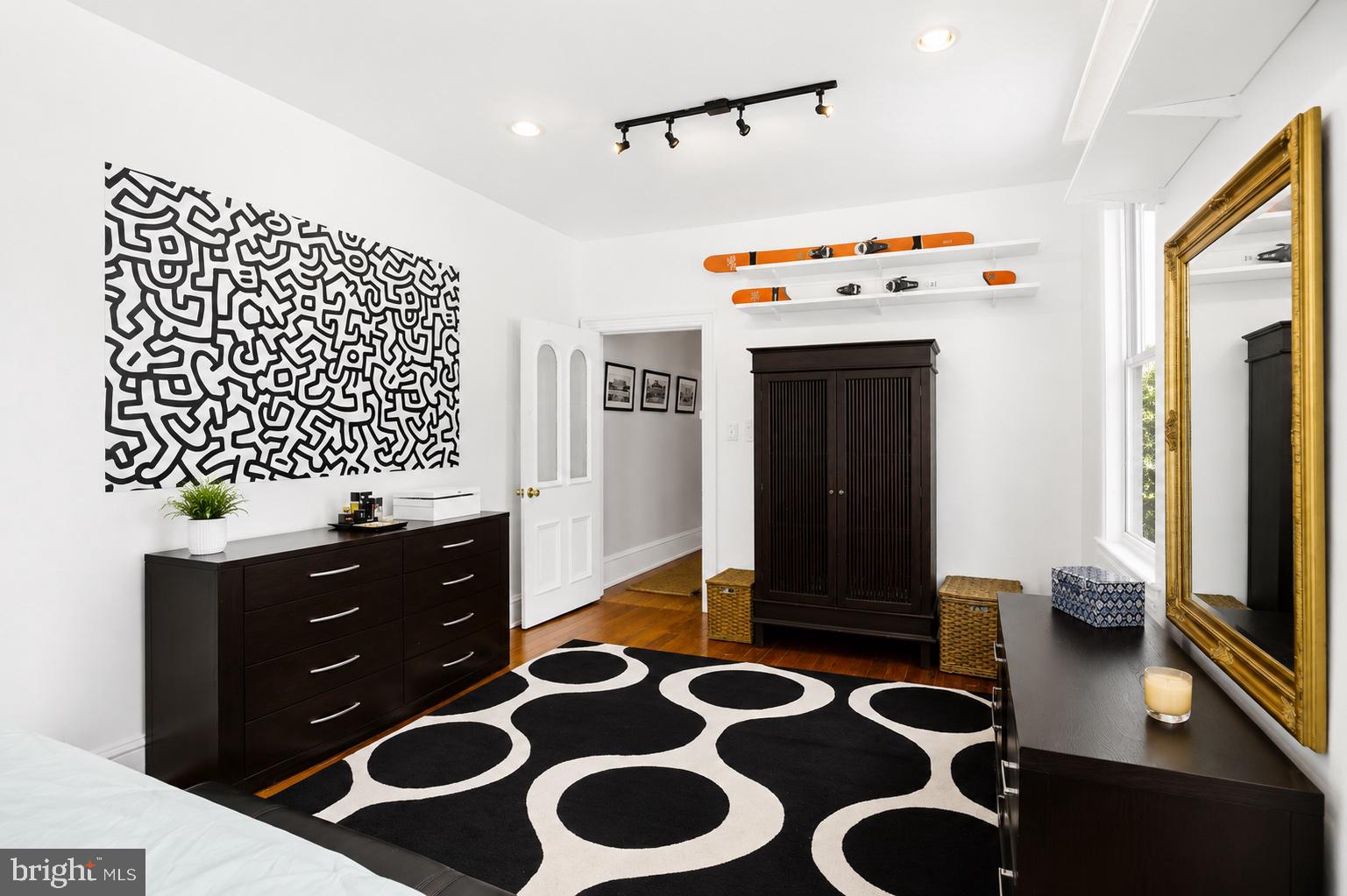 FAIRMOUNT - Residential