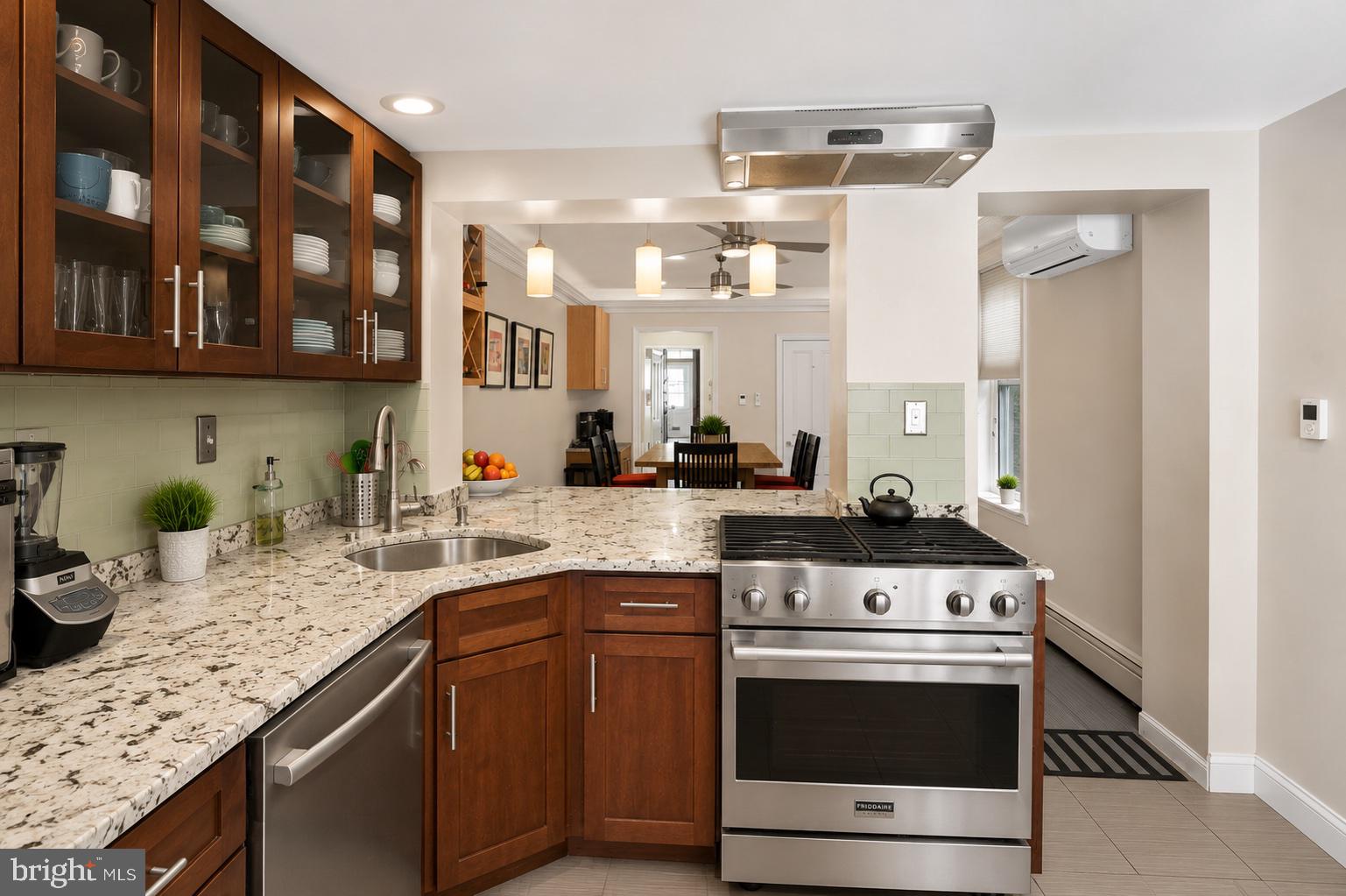 FAIRMOUNT - Residential