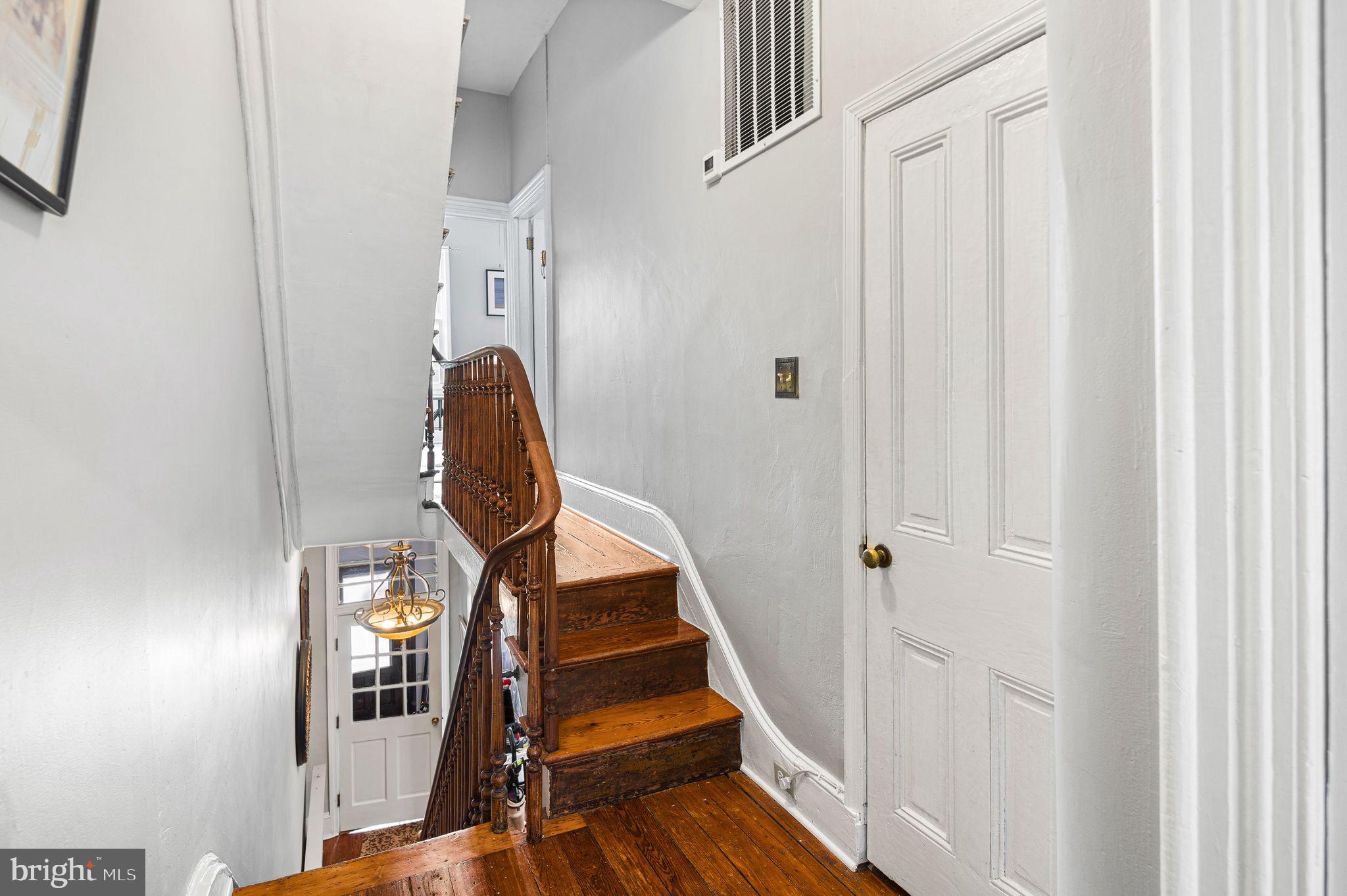 FAIRMOUNT - Residential