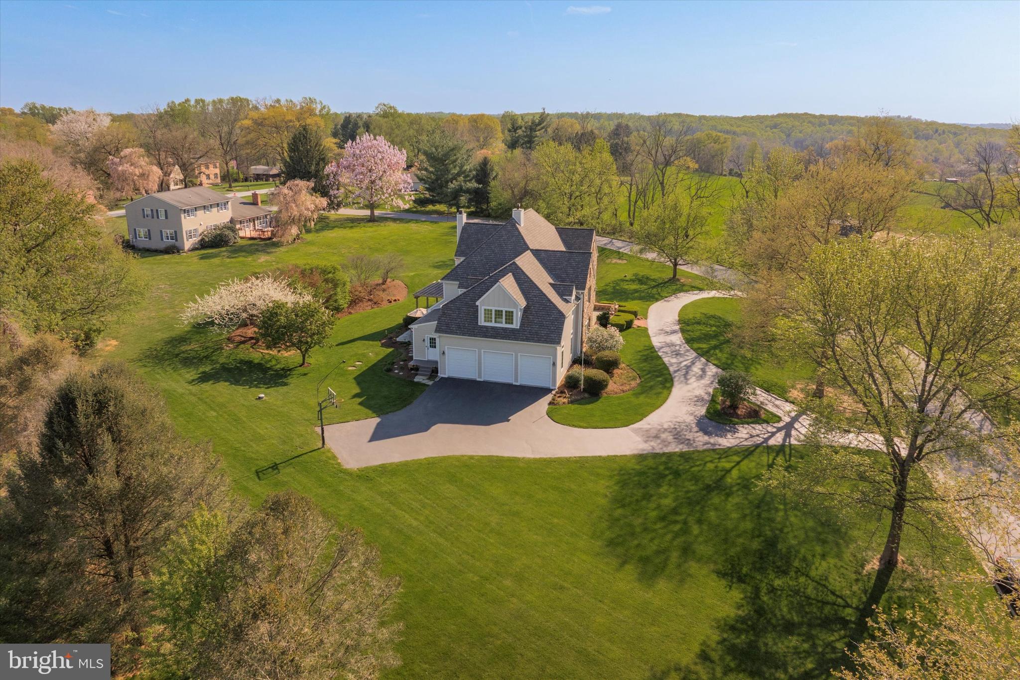 VILLAGE BLACKSHIRE - Residential
