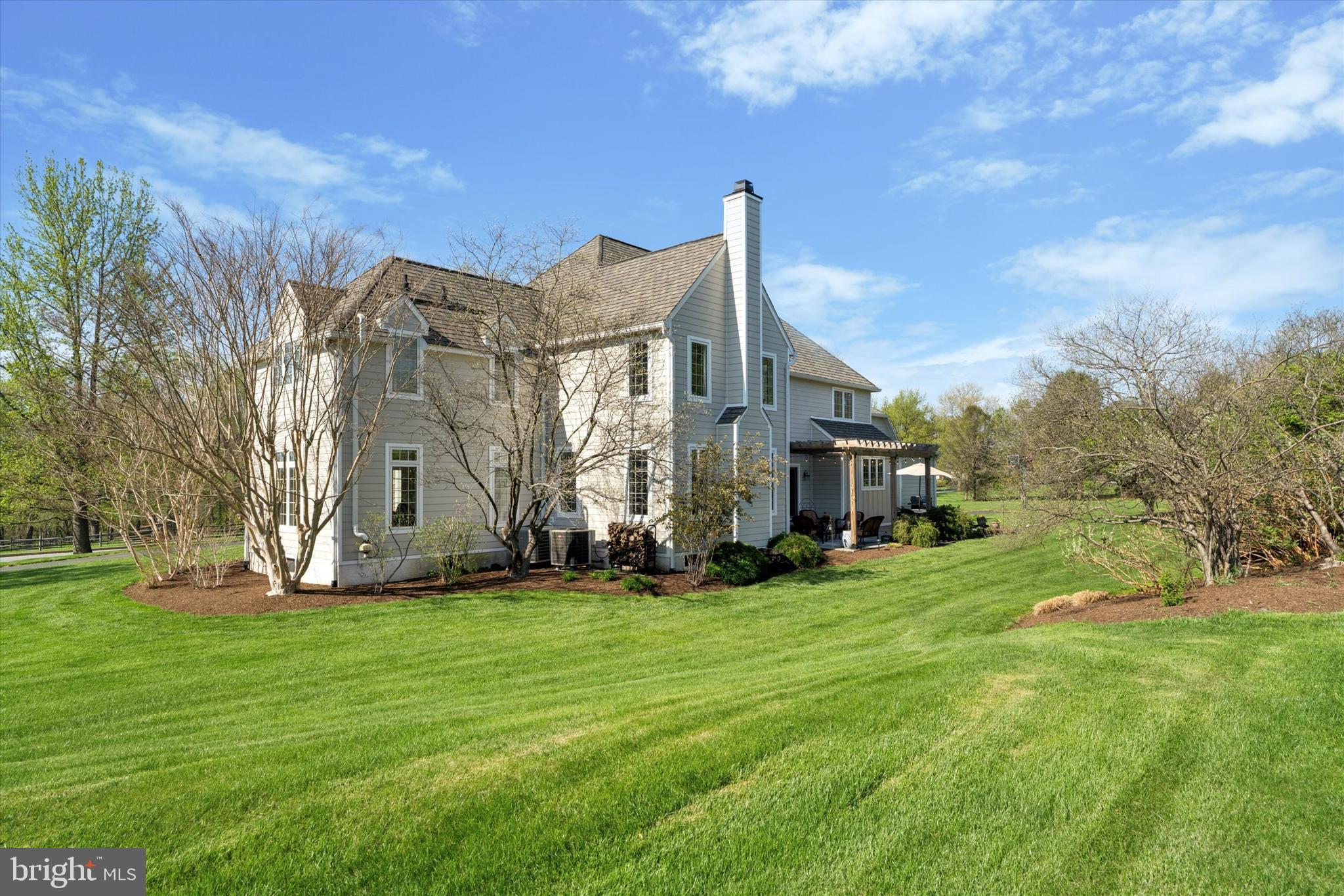 VILLAGE BLACKSHIRE - Residential
