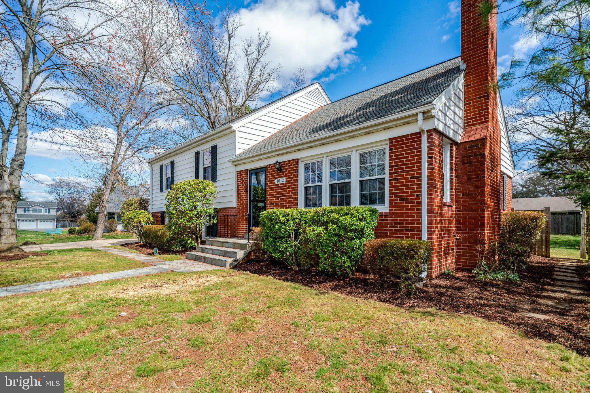 WAYNEWOOD - Residential