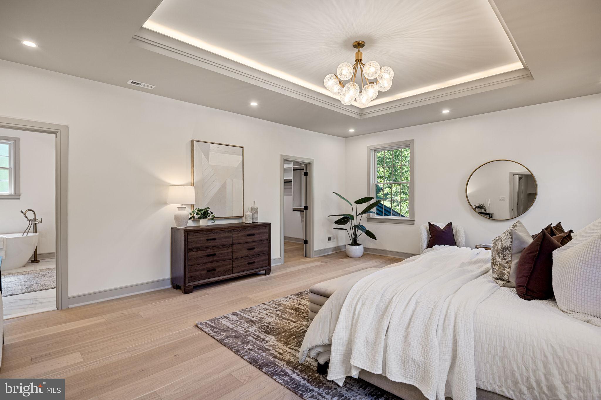 SPRING KNOLL - Residential