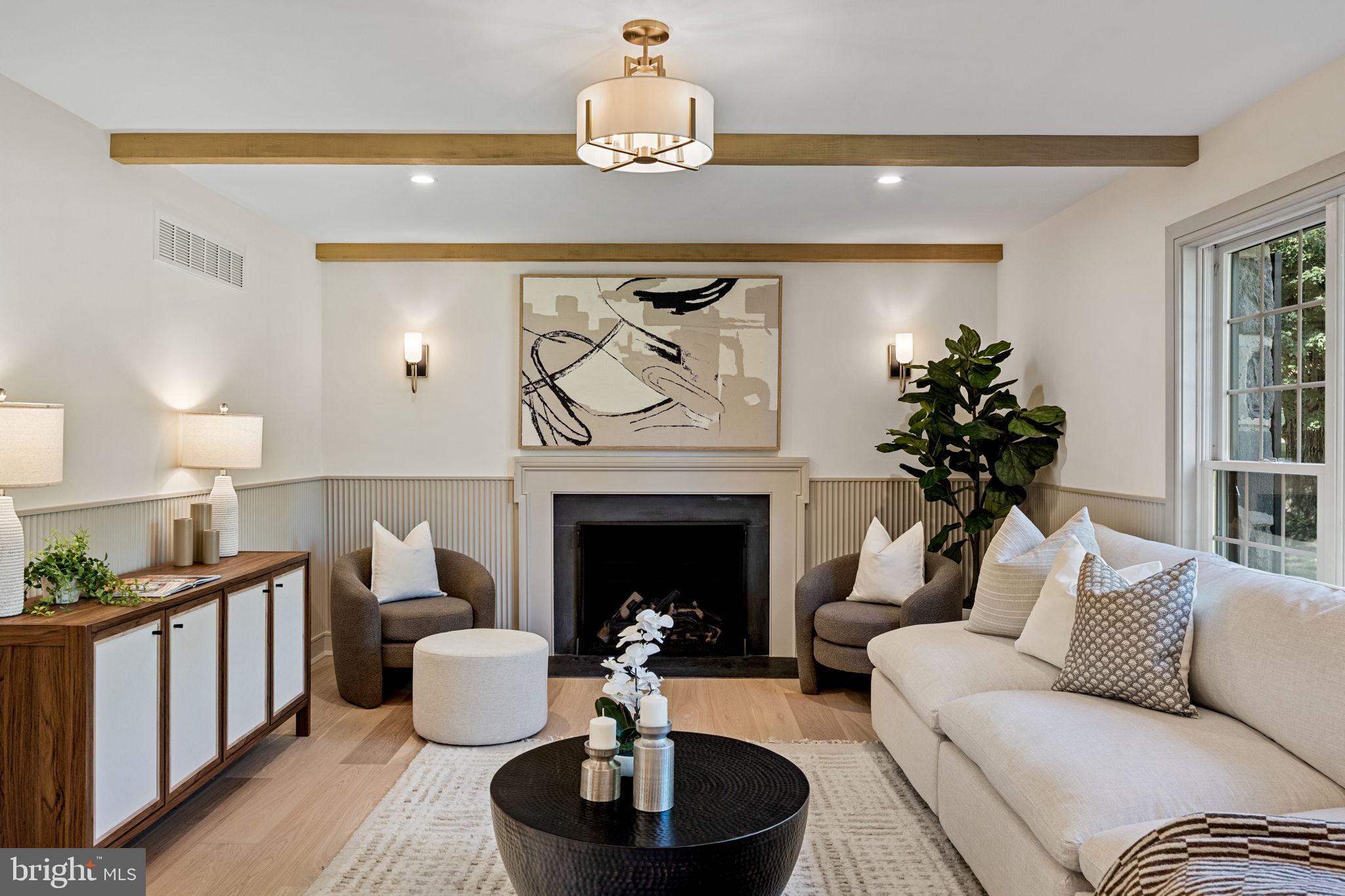 SPRING KNOLL - Residential