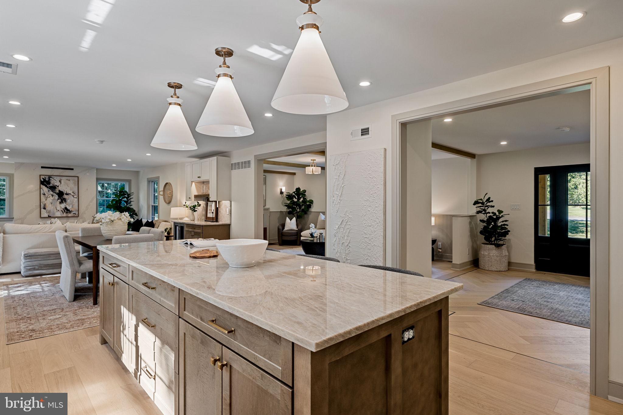 SPRING KNOLL - Residential