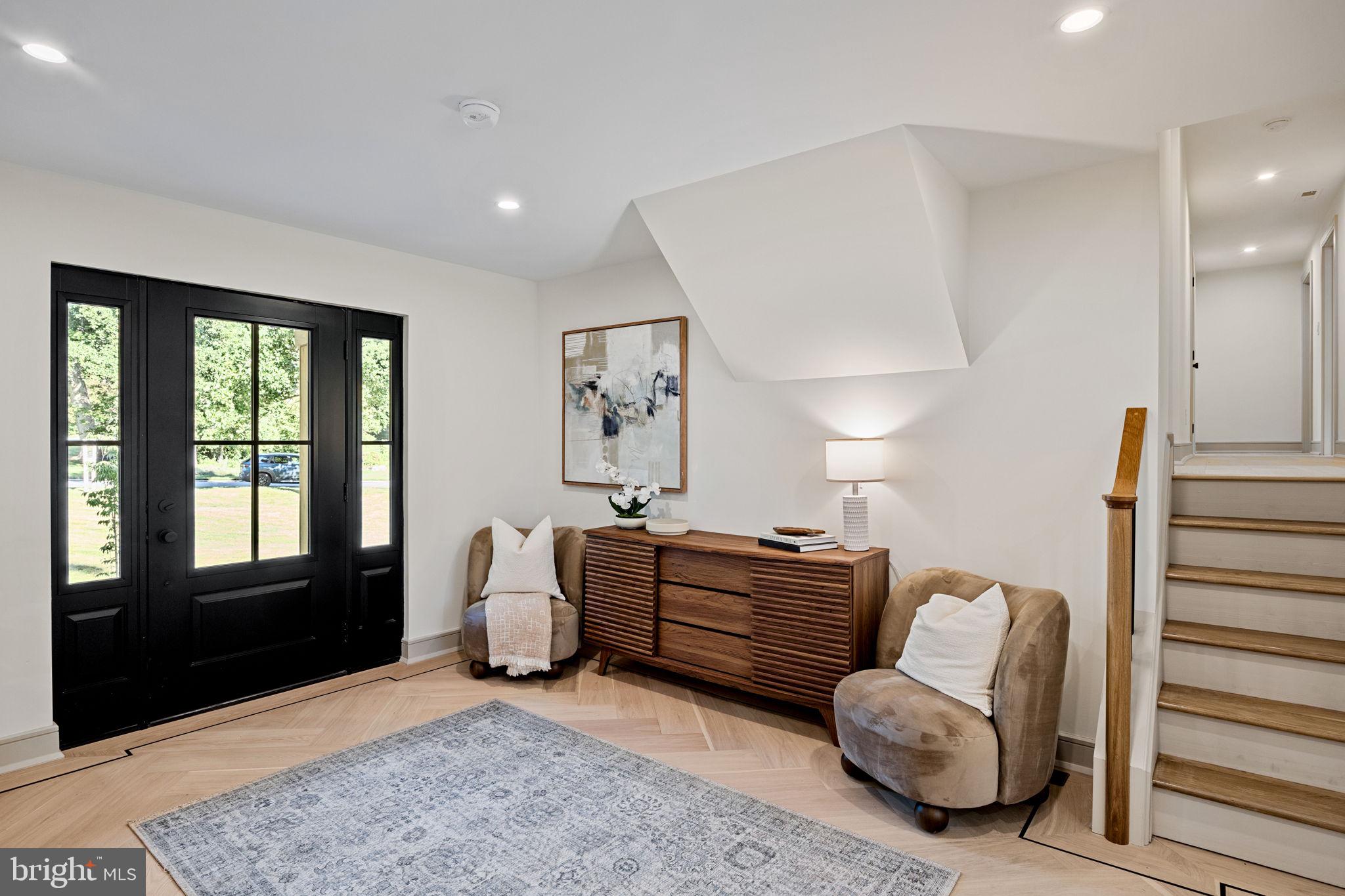 SPRING KNOLL - Residential