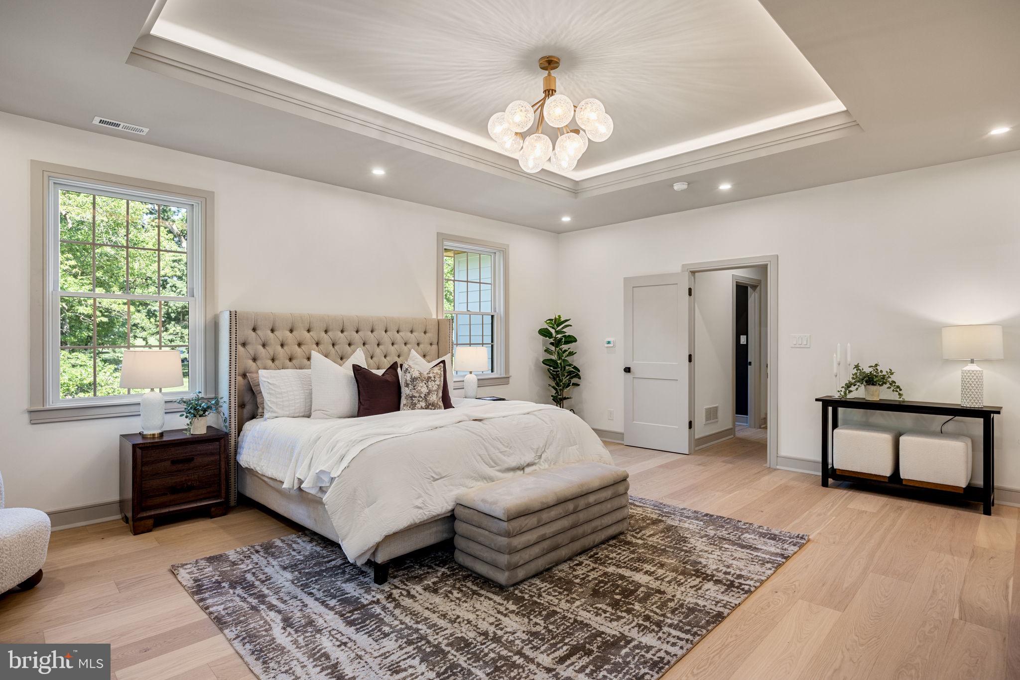SPRING KNOLL - Residential