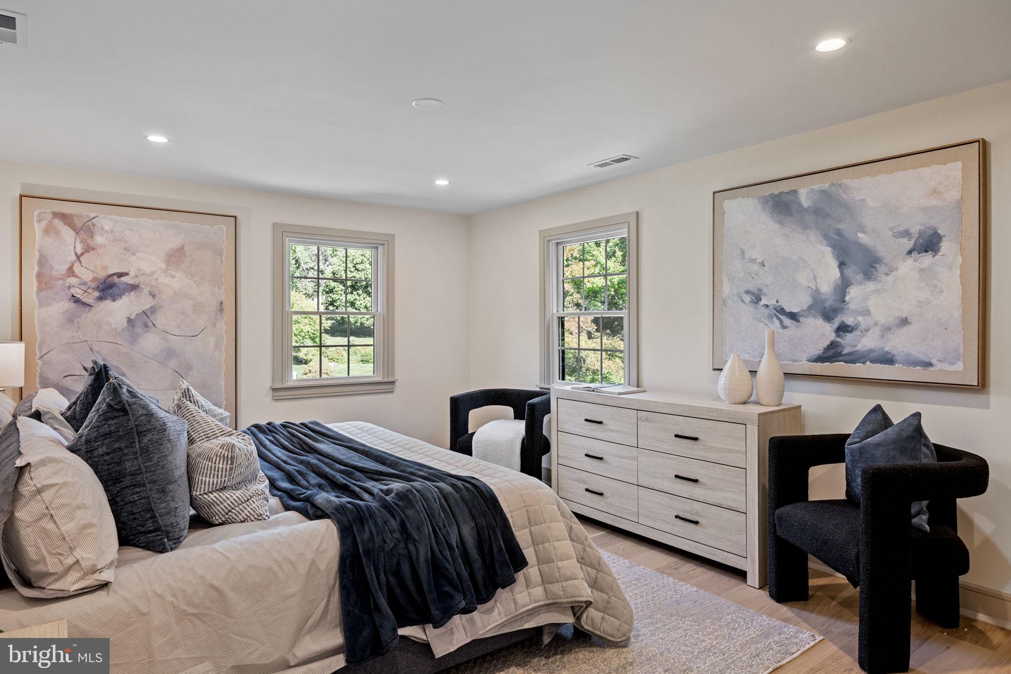 SPRING KNOLL - Residential