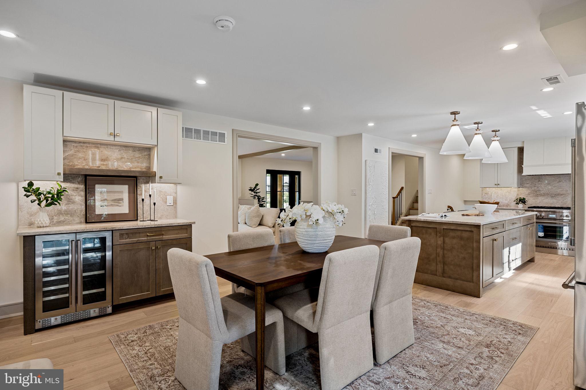 SPRING KNOLL - Residential