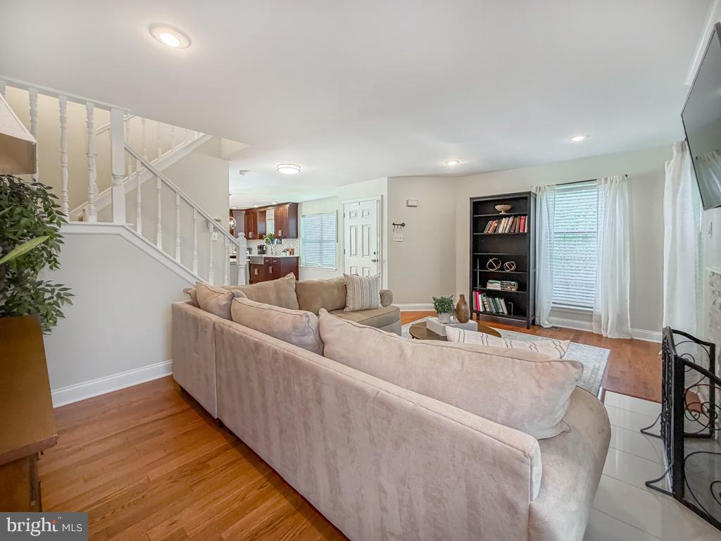 OXFORD CROSSING - Residential