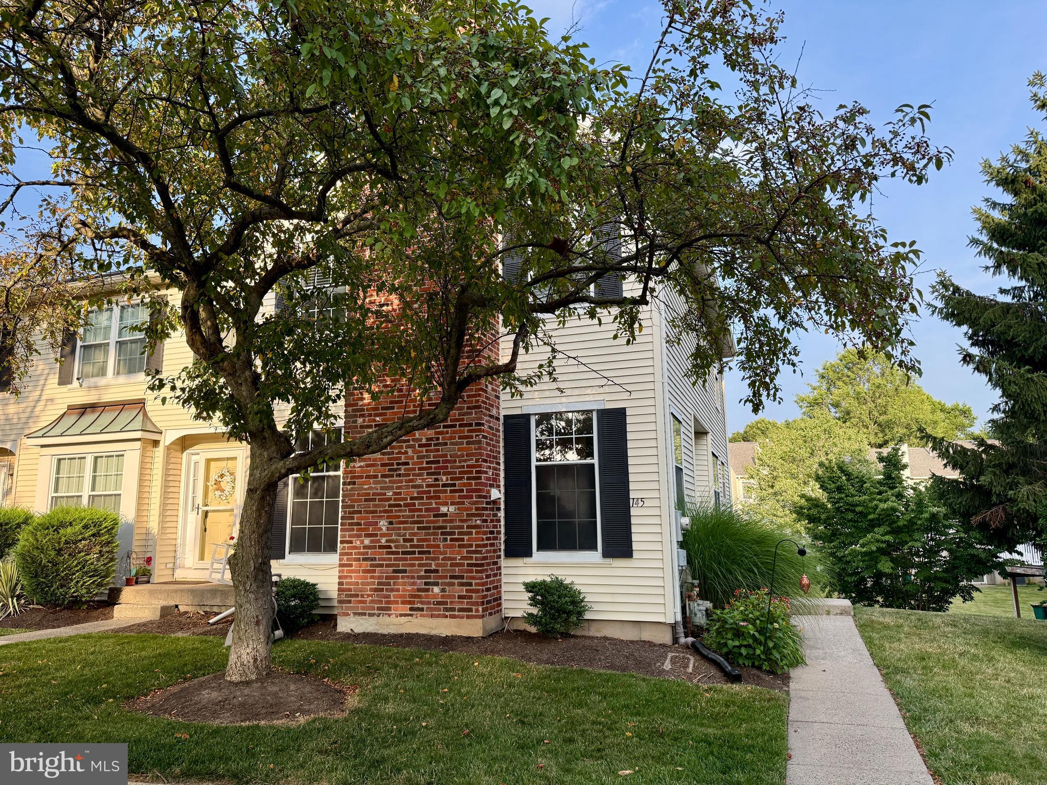 OXFORD CROSSING - Residential