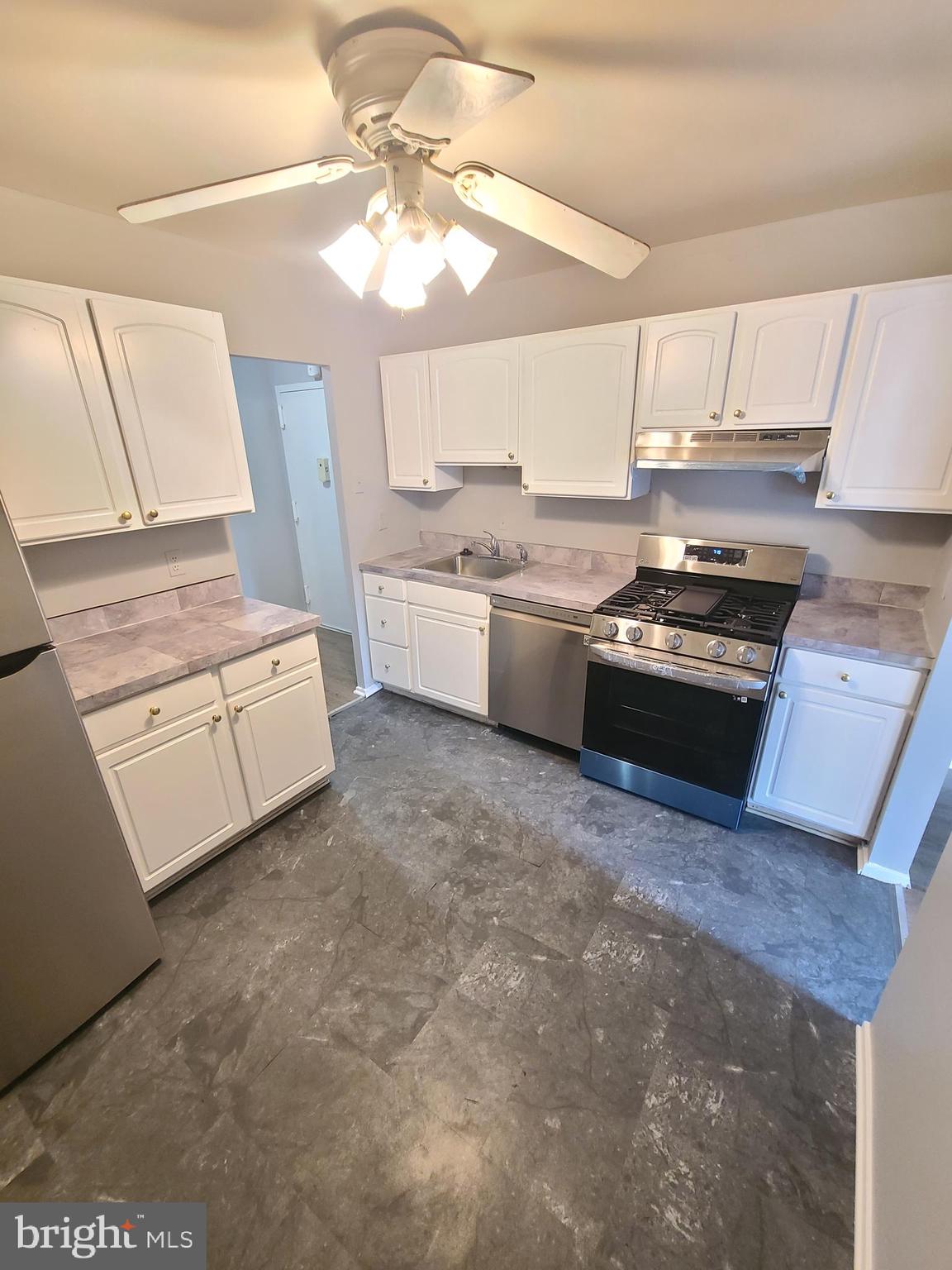 THOMAS CHOICE GARDENS - Residential Lease
