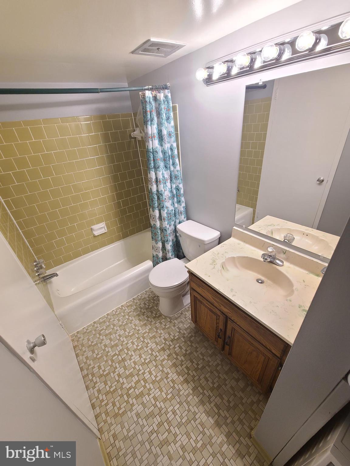 THOMAS CHOICE GARDENS - Residential Lease