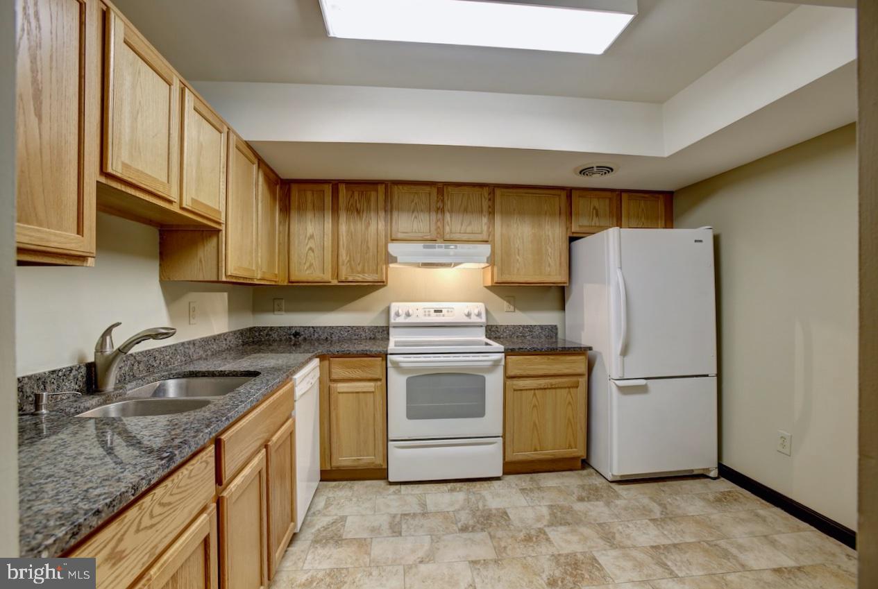KEENE MILL WOODS - Residential
