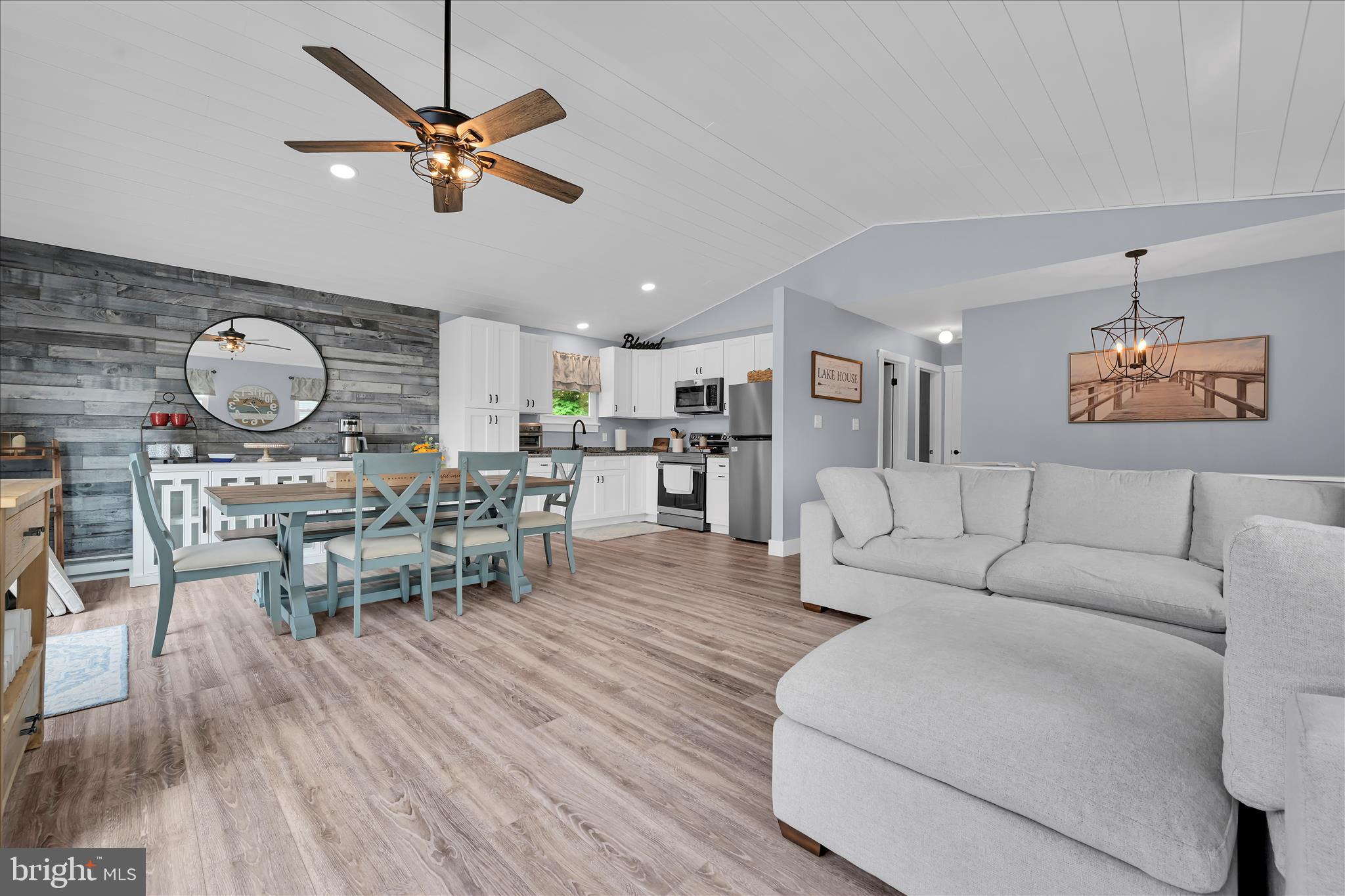 LAKE WYNONAH - Residential