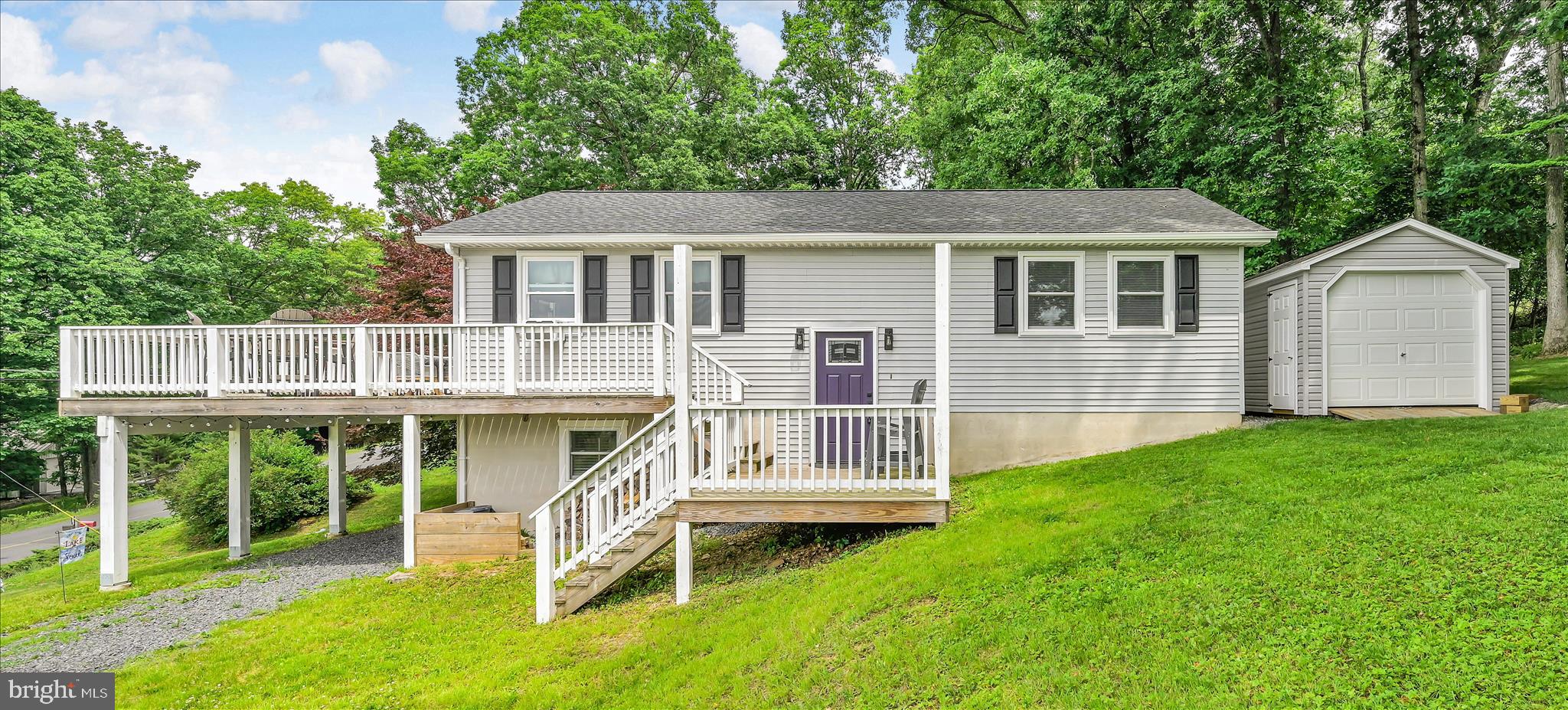 LAKE WYNONAH - Residential