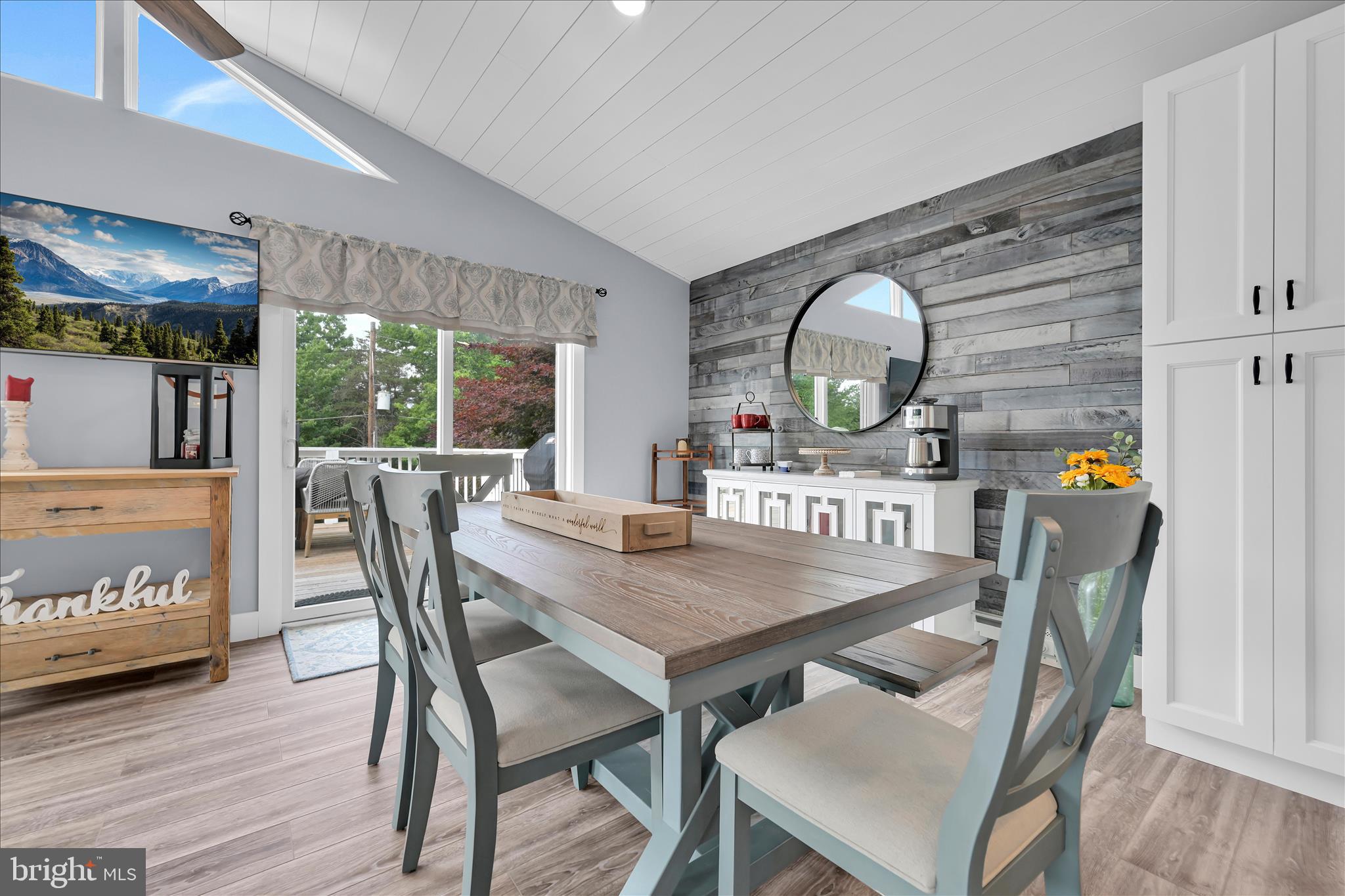LAKE WYNONAH - Residential