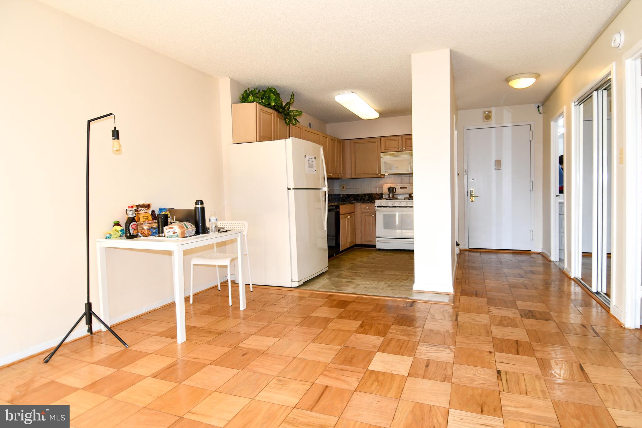 BETHESDA OUTSIDE - Residential
