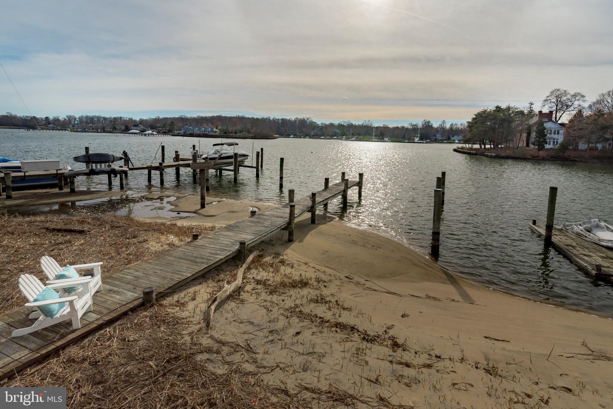 ANNAPOLIS ROADS - Residential