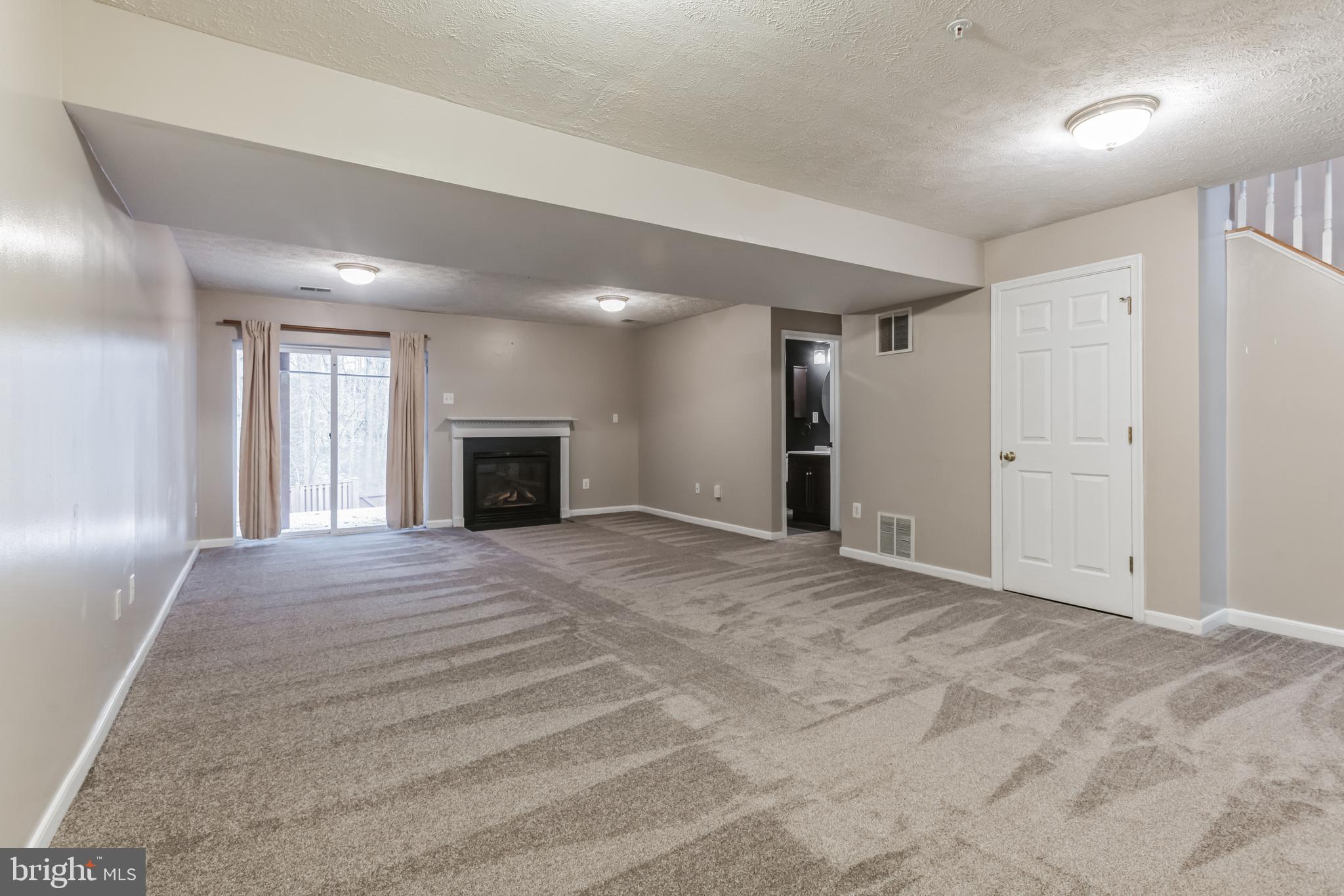 PINEY ORCHARD - Residential Lease
