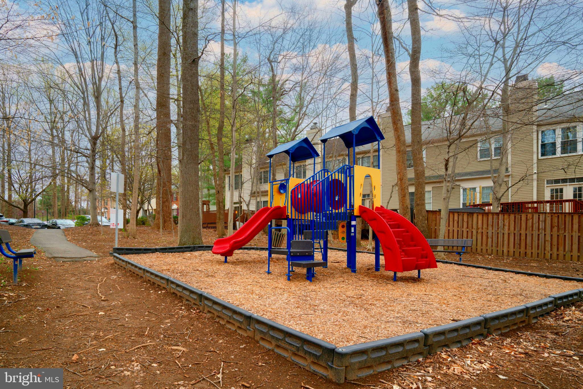 LAKE HALLOWELL - Residential