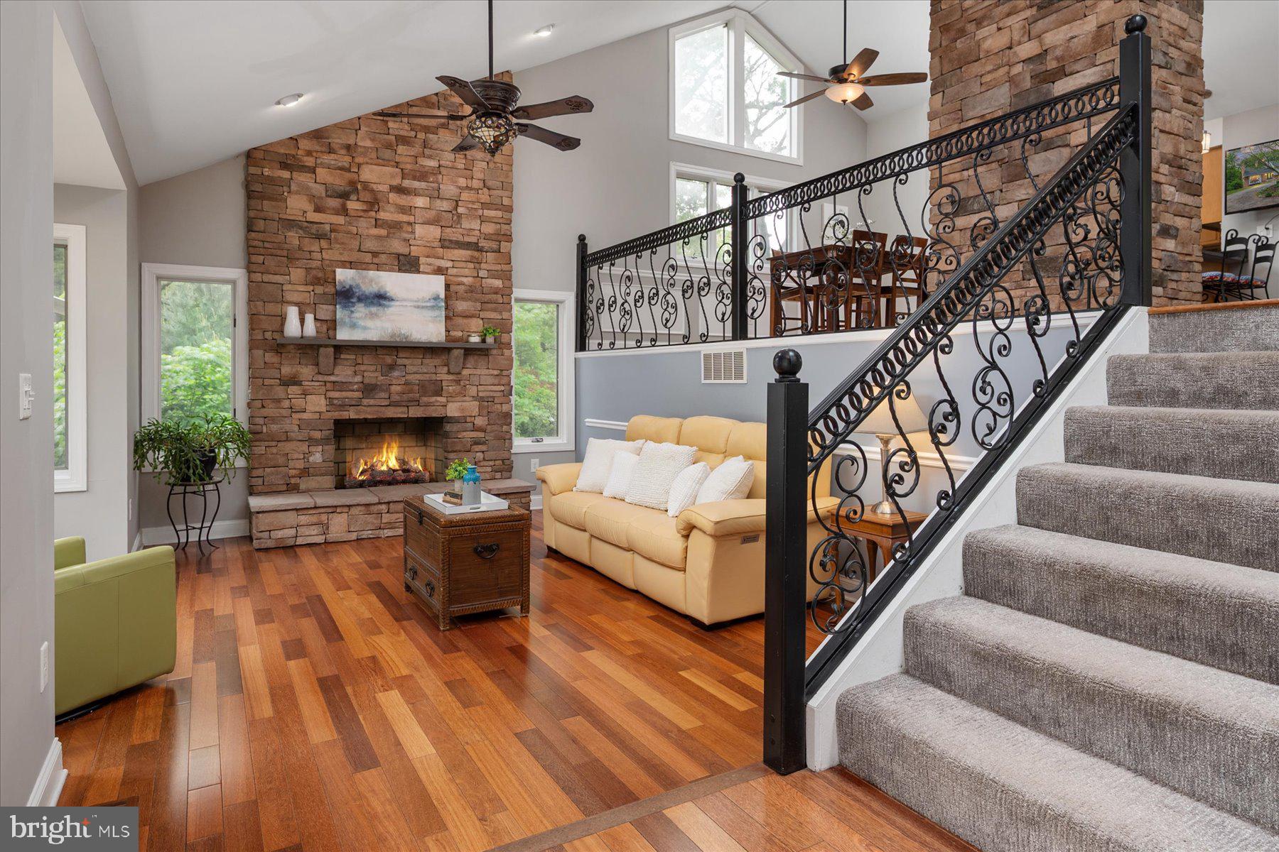 LAKE SHORE - Residential