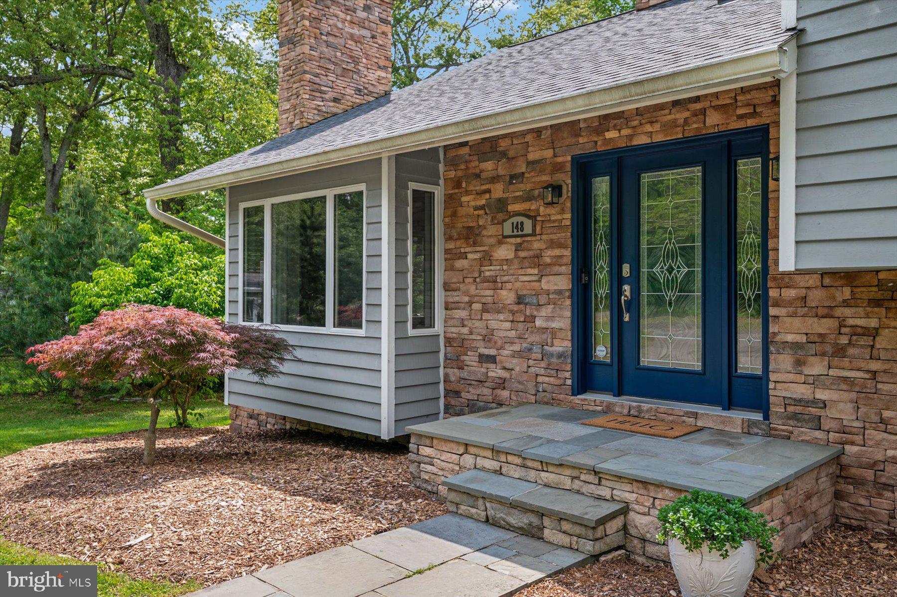 LAKE SHORE - Residential