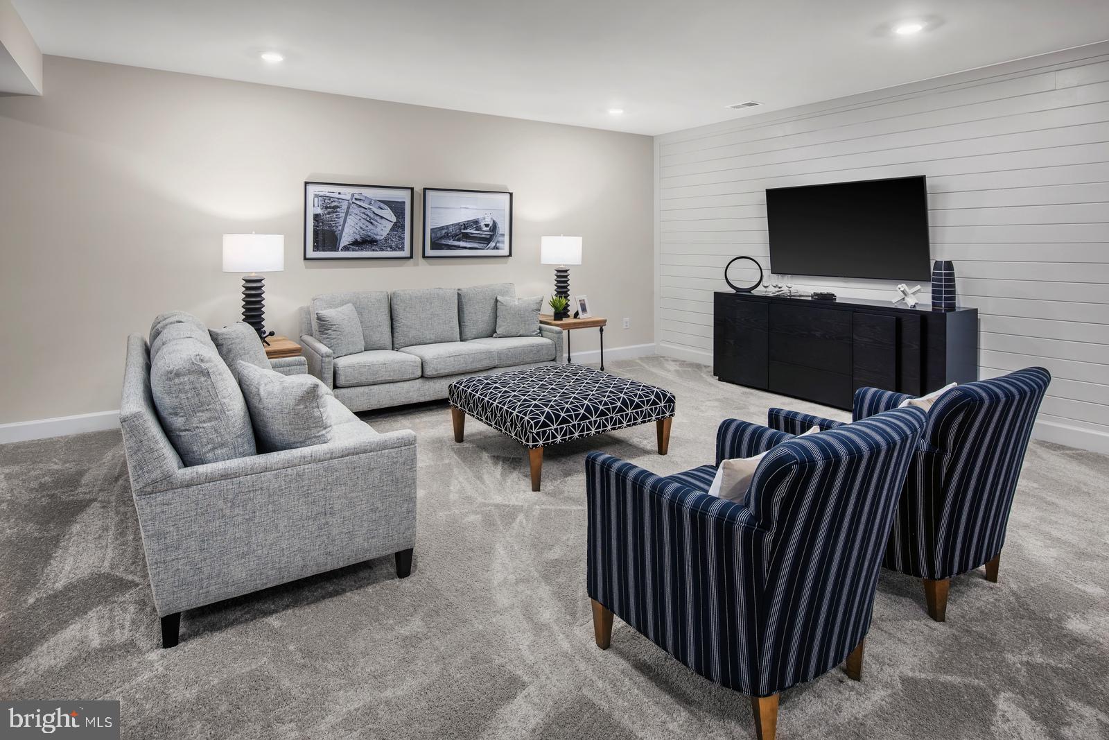 BRINTON LAKE ESTATES - Residential