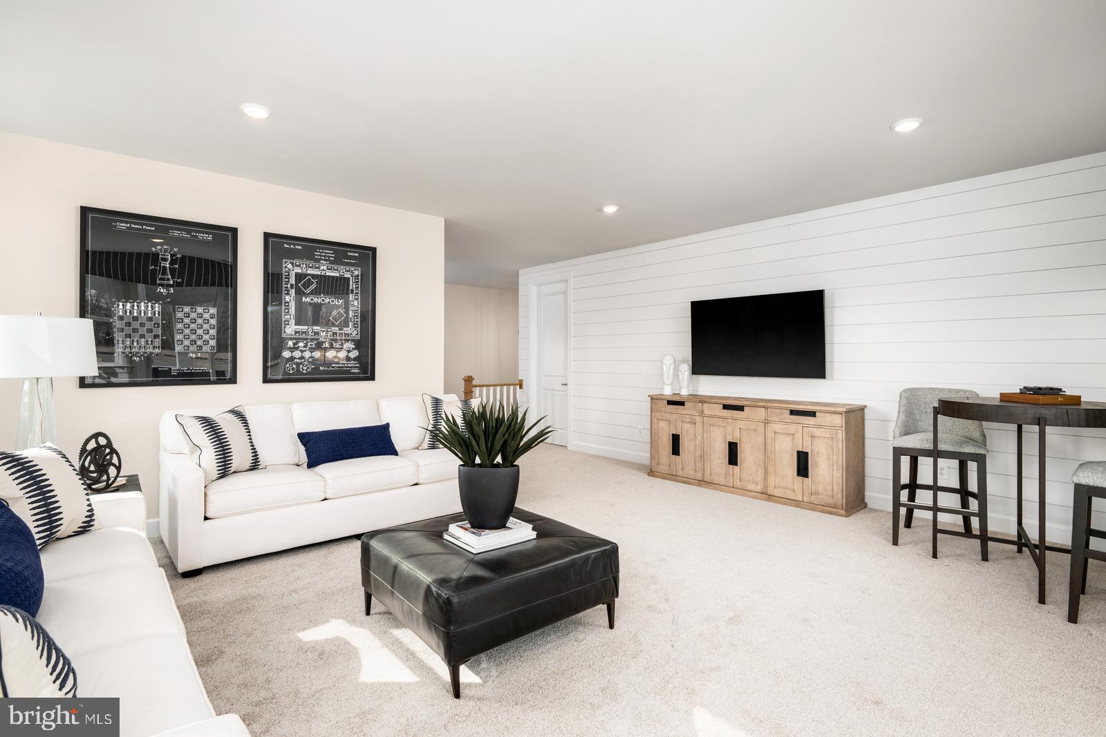 BRINTON LAKE ESTATES - Residential