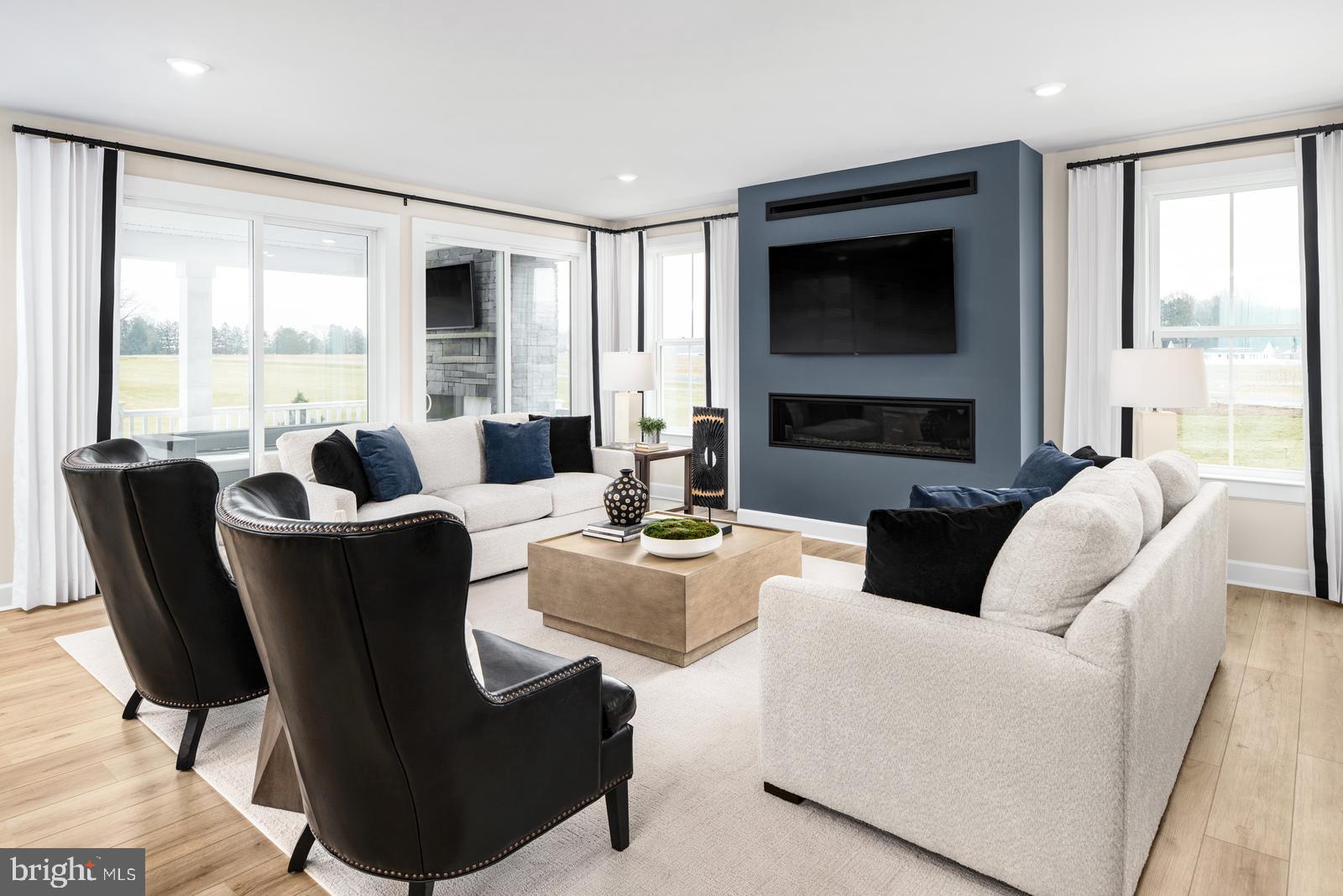 BRINTON LAKE ESTATES - Residential