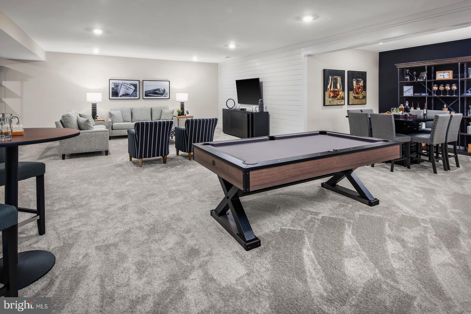 BRINTON LAKE ESTATES - Residential