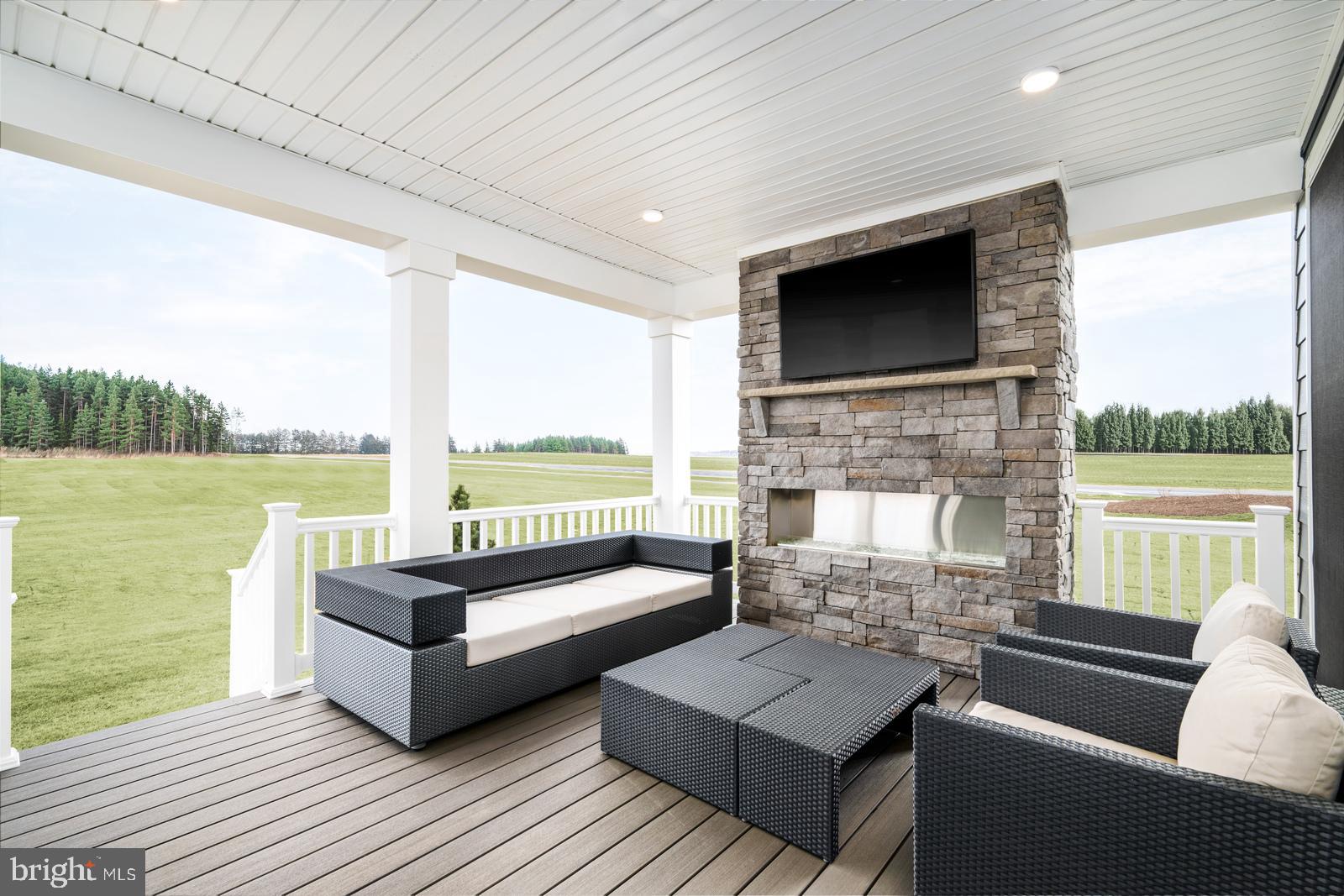 BRINTON LAKE ESTATES - Residential